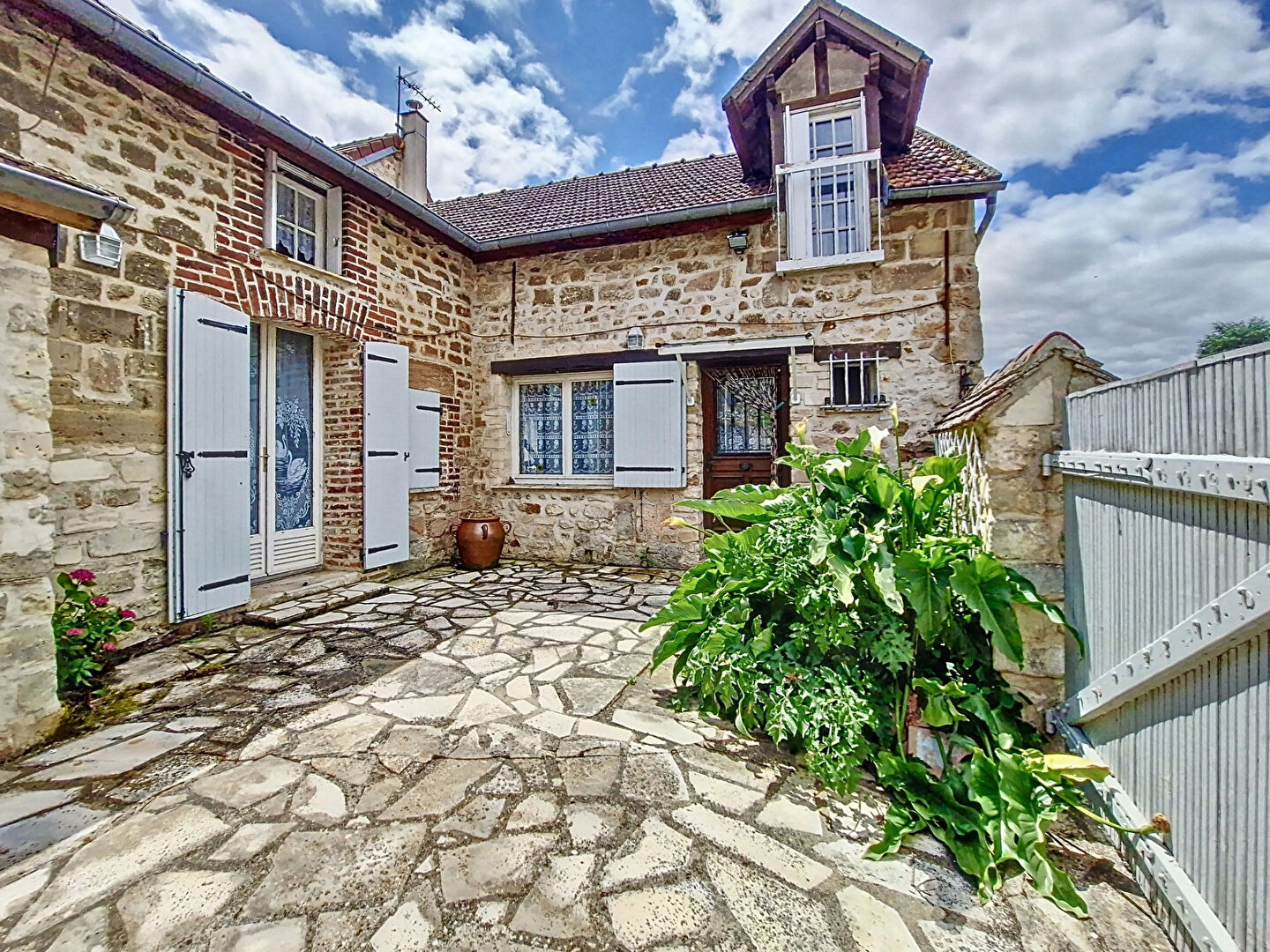 Photo Maison  5 pièce(s) 122.93 m2 image 1/6