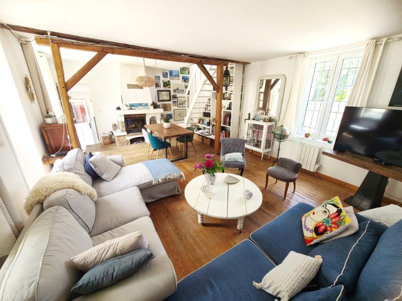 Photo Maison familiale idéalement située - Agencement fonctionnel et terrain de plus de 1500 m² ! image 6/6