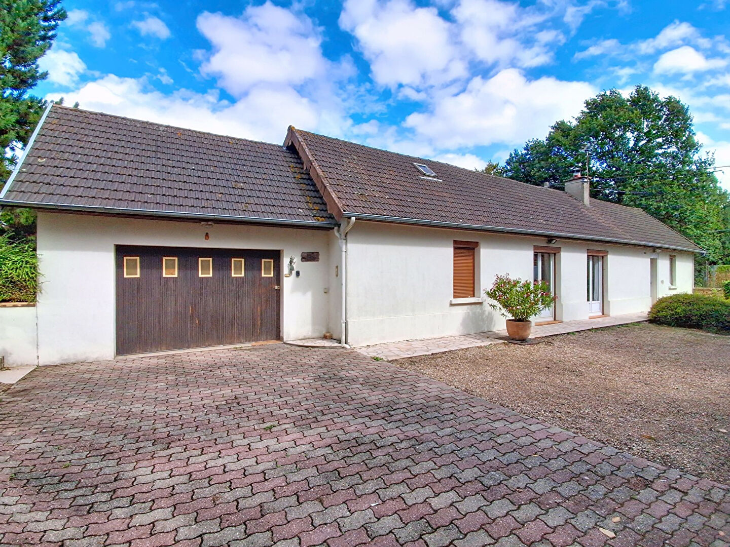 Agence immobilière de ACI-IMMOBILIER ETREPAGNY