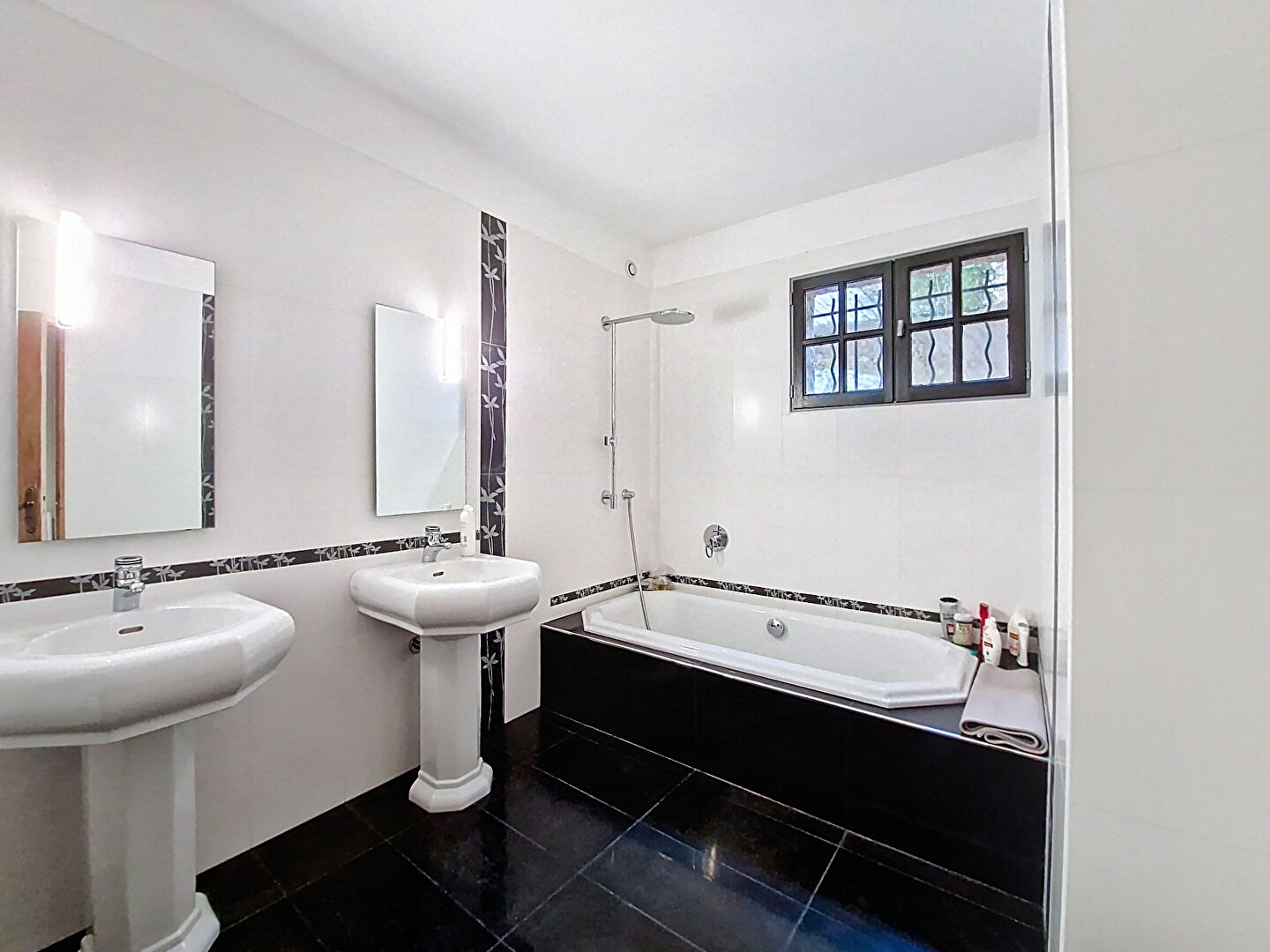 Photo Maison proche La Roche Guyon 7 pièce(s) 207 m2 image 6/6