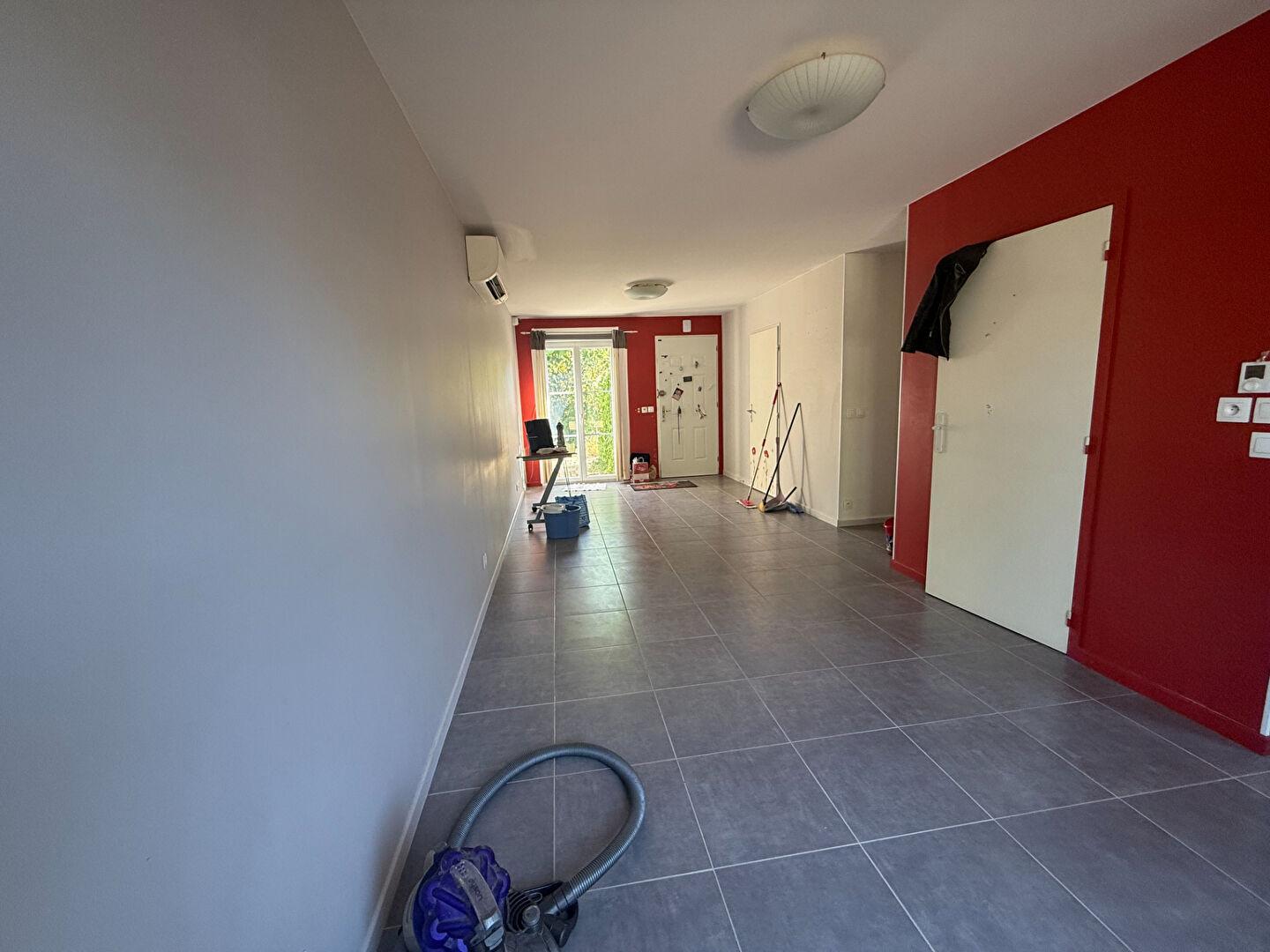 Photo Maison  A 11 KM DE BORNEL image 2/6