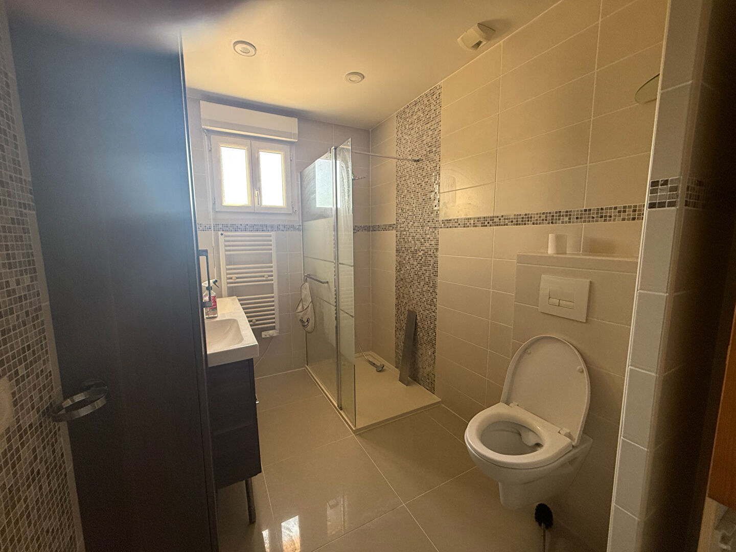 Photo Maison  A 11 KM DE BORNEL image 3/6