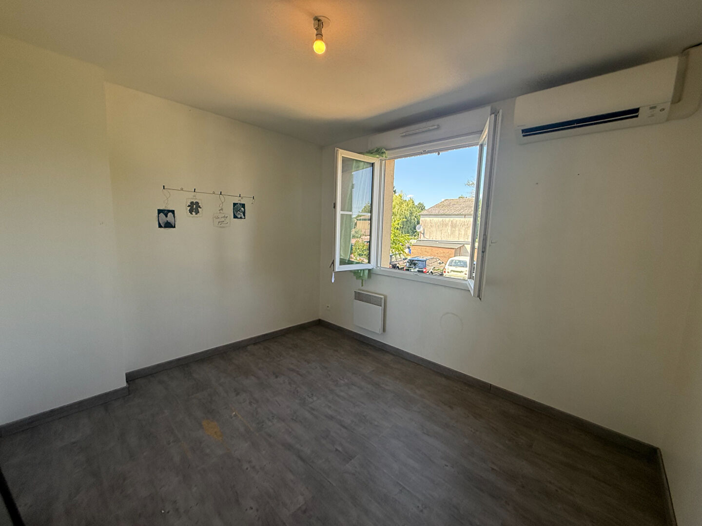 Photo Maison  A 11 KM DE BORNEL image 4/6