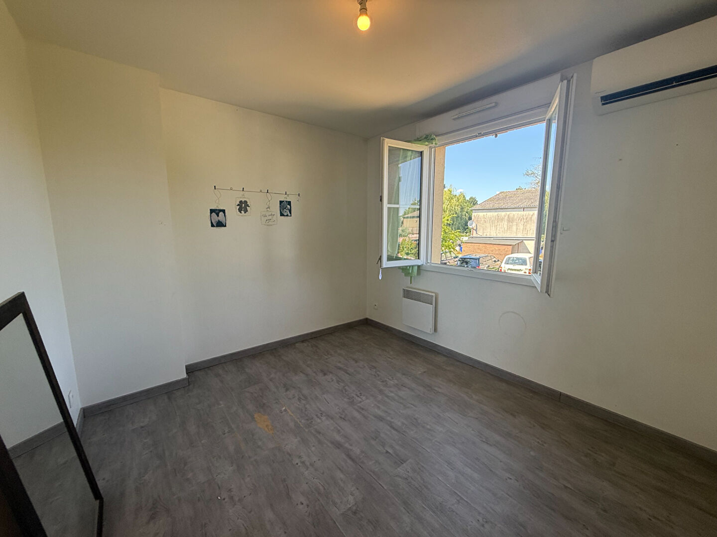 Photo Maison  A 11 KM DE BORNEL image 5/6