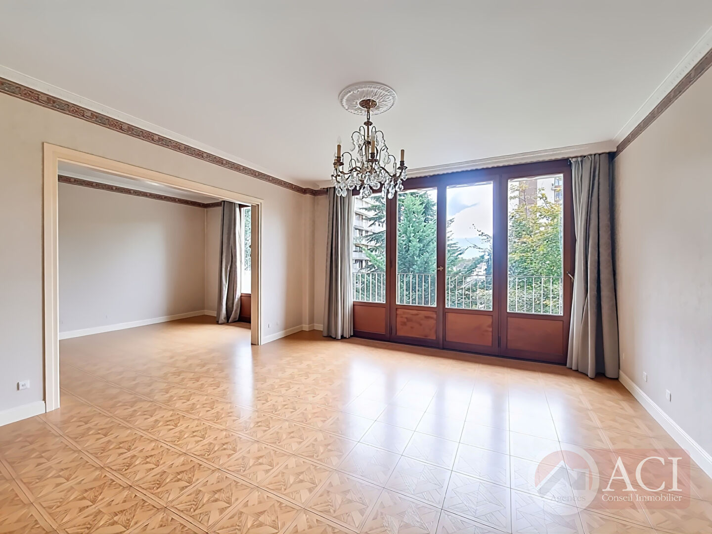 À VENDRE ? Bel appartement 5 pièces de 87 m² à Épinay-sur-Seine (limite Enghien-les-Bains)