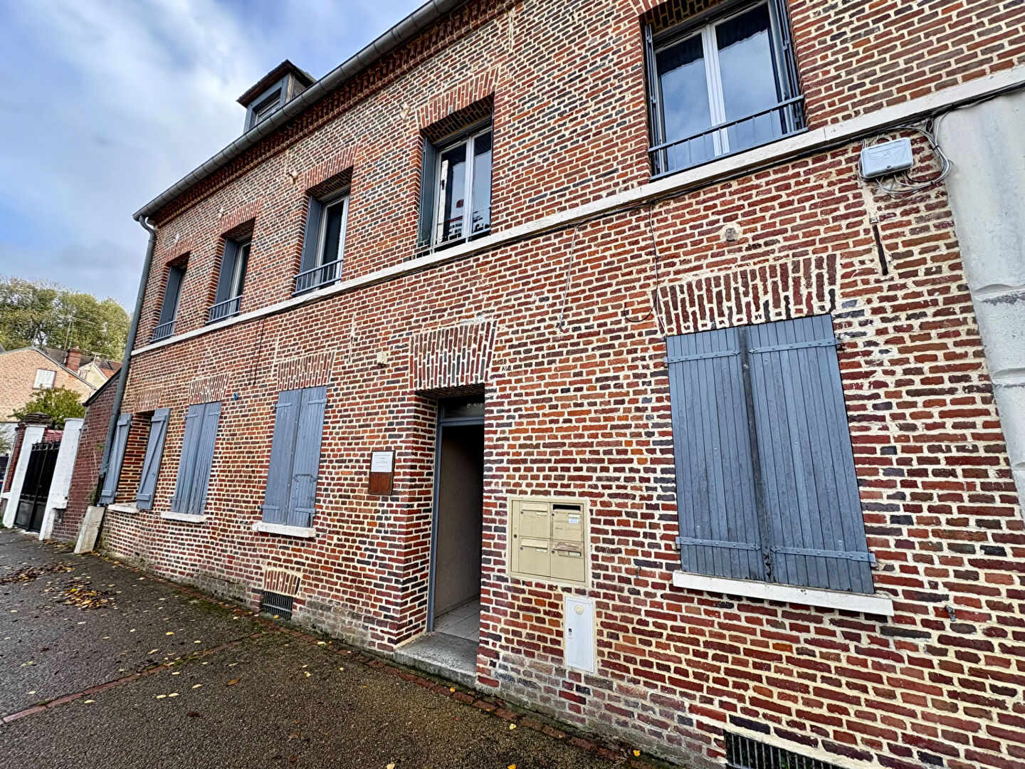 Bel Immeuble de rapport Meru, idéal investisseurs !!