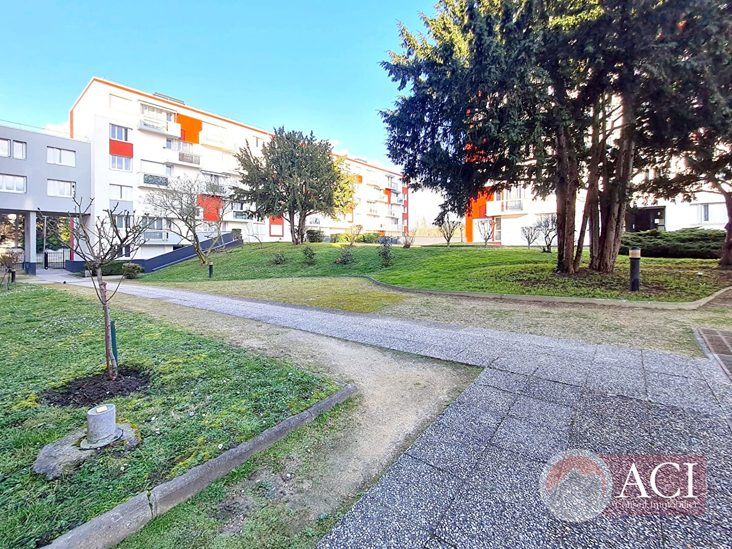 Agence immobilière de GROUPE JBL (ACI) - ACI IMMOBILIER MONTMAGNY