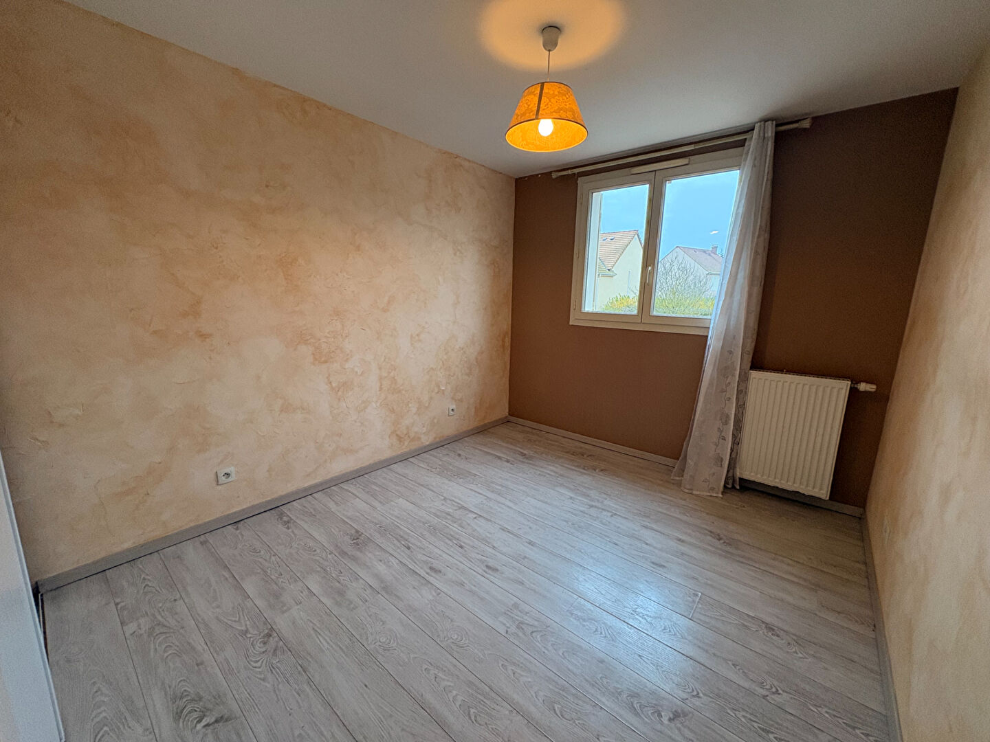 Photo Maison Meru 6 pièce(s) 125 m2 image 5/6