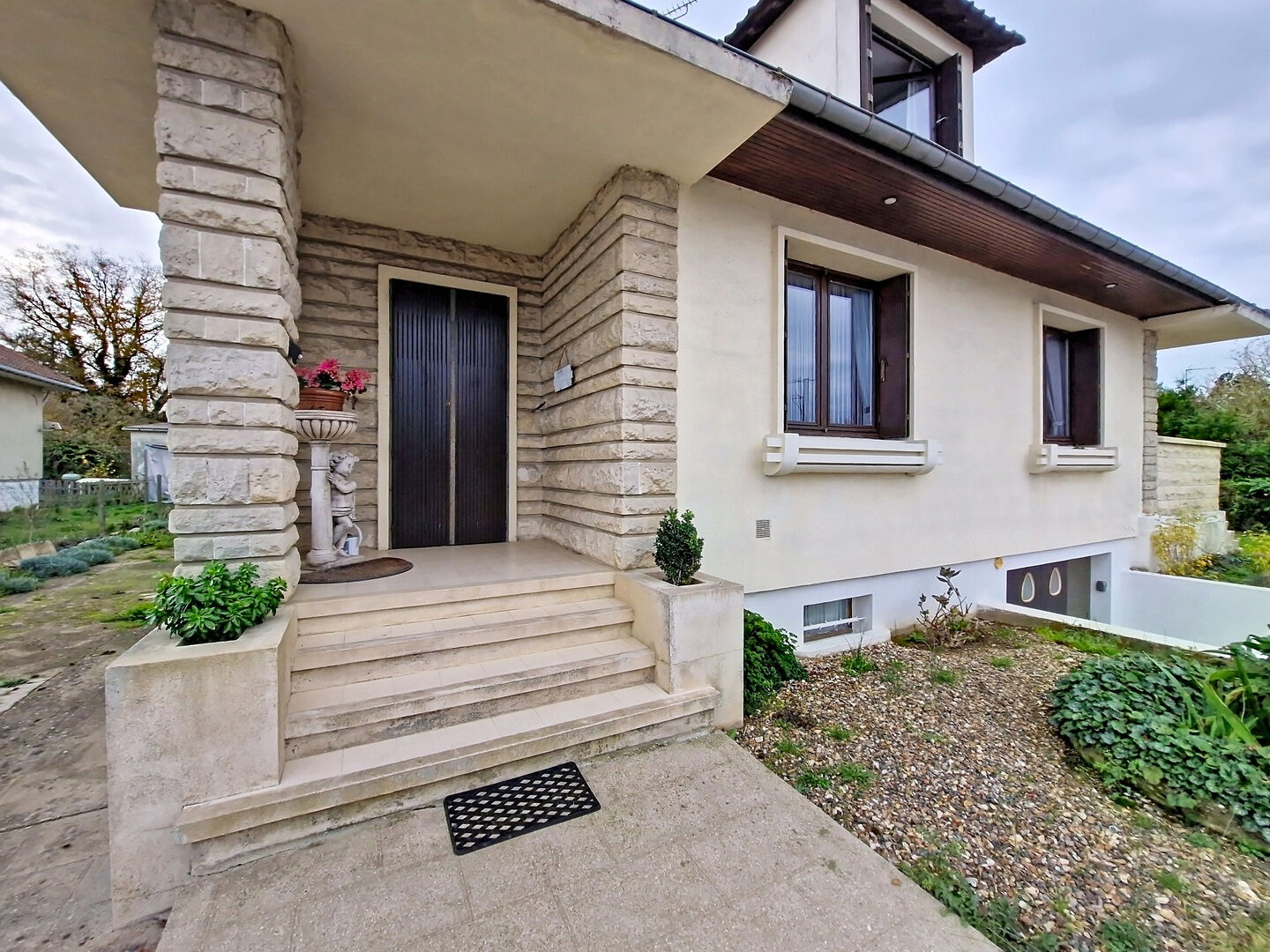 Photo PROCHE ST CLAIR SUR EPTE image 3/6