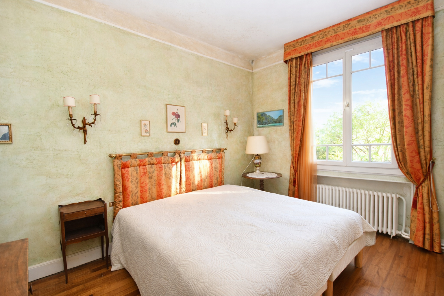 CHATOU EN LISIERE DU VESINET – CHARMANTE MAISON DE 144 M² – TERRAIN 699M²