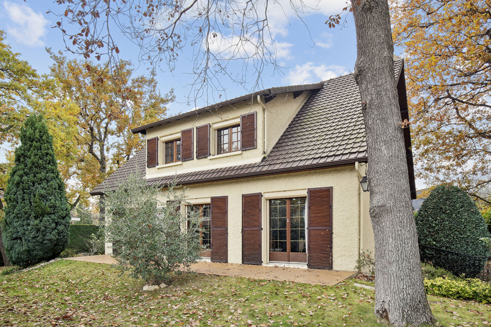 Agence immobilière de AGENCE LE CARRE IMMOBILIER Chatou