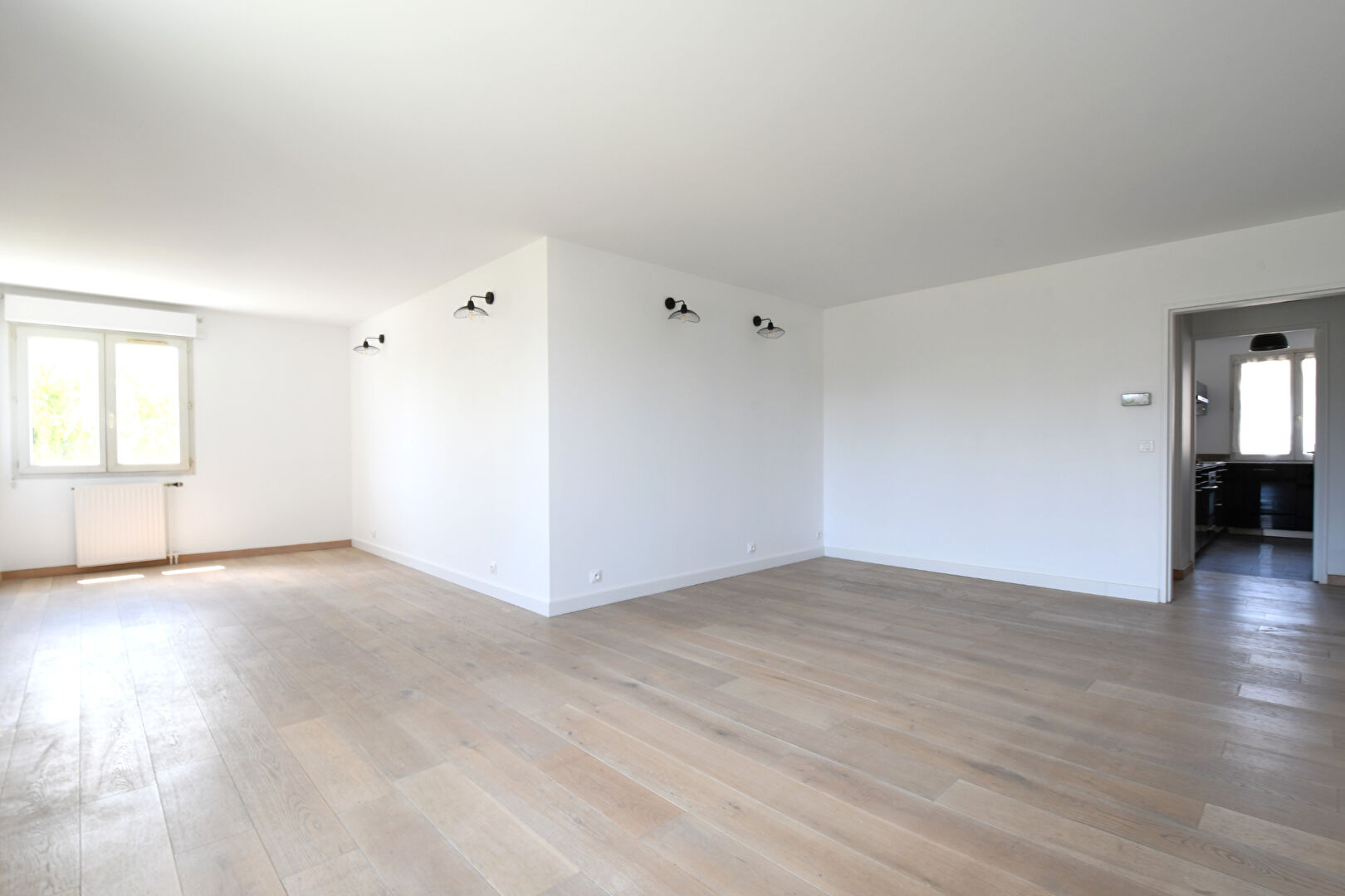 Appartement situé à Chatou 4 pièces de 92 m² en très bon état proche des commerces