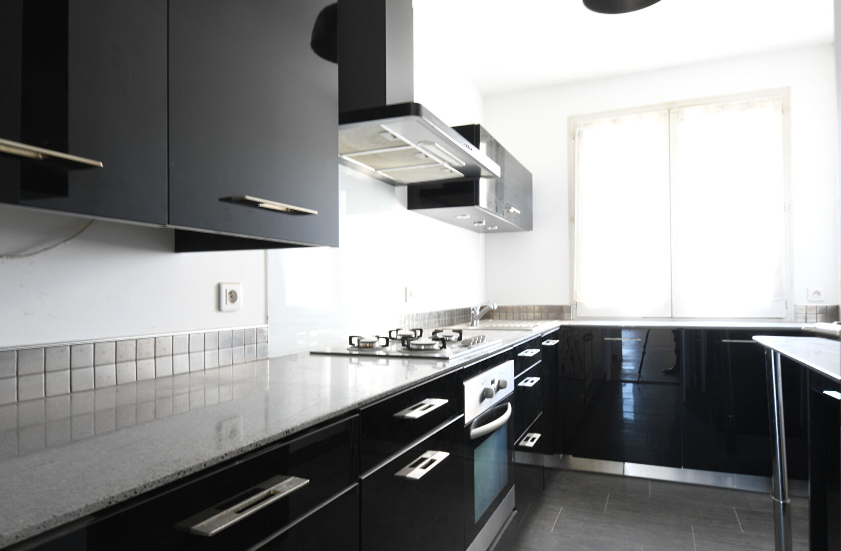 Appartement situé à Chatou 4 pièces de 92 m² en très bon état proche des commerces