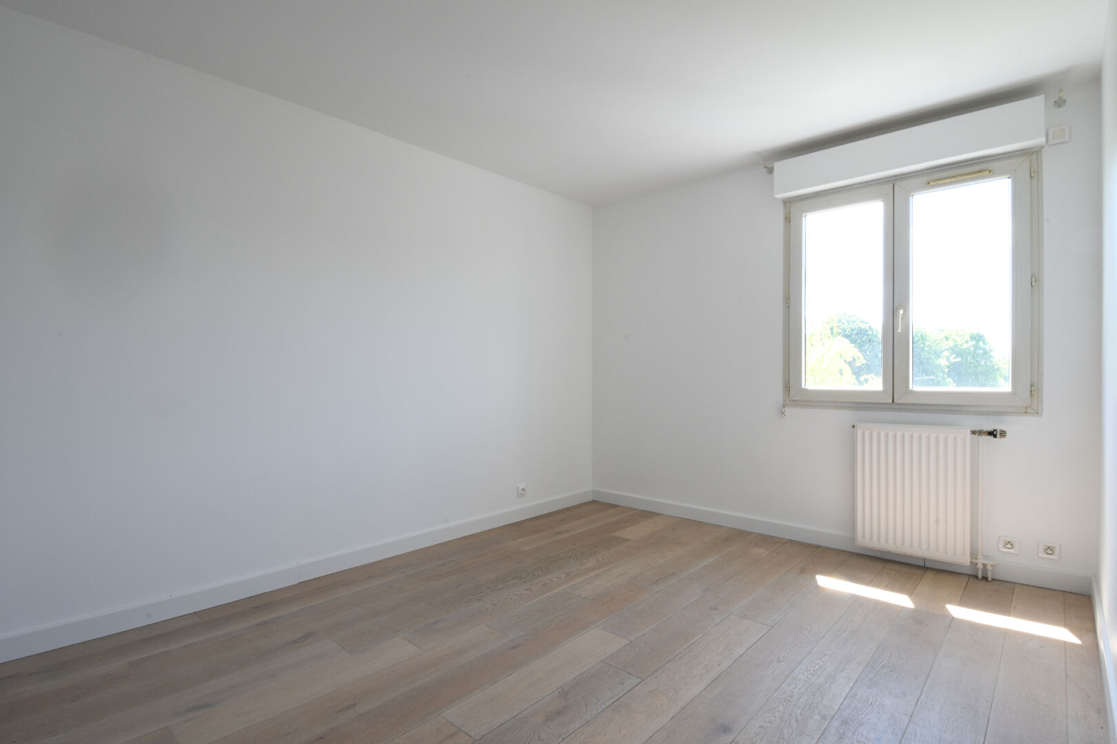 Appartement situé à Chatou 4 pièces de 92 m² en très bon état proche des commerces