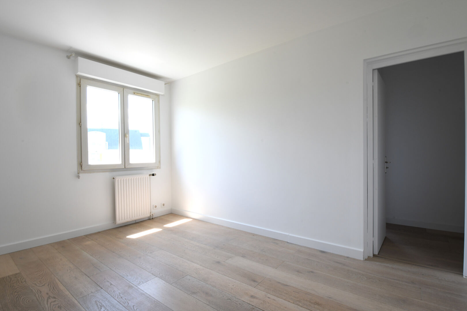 Appartement situé à Chatou 4 pièces de 92 m² en très bon état proche des commerces