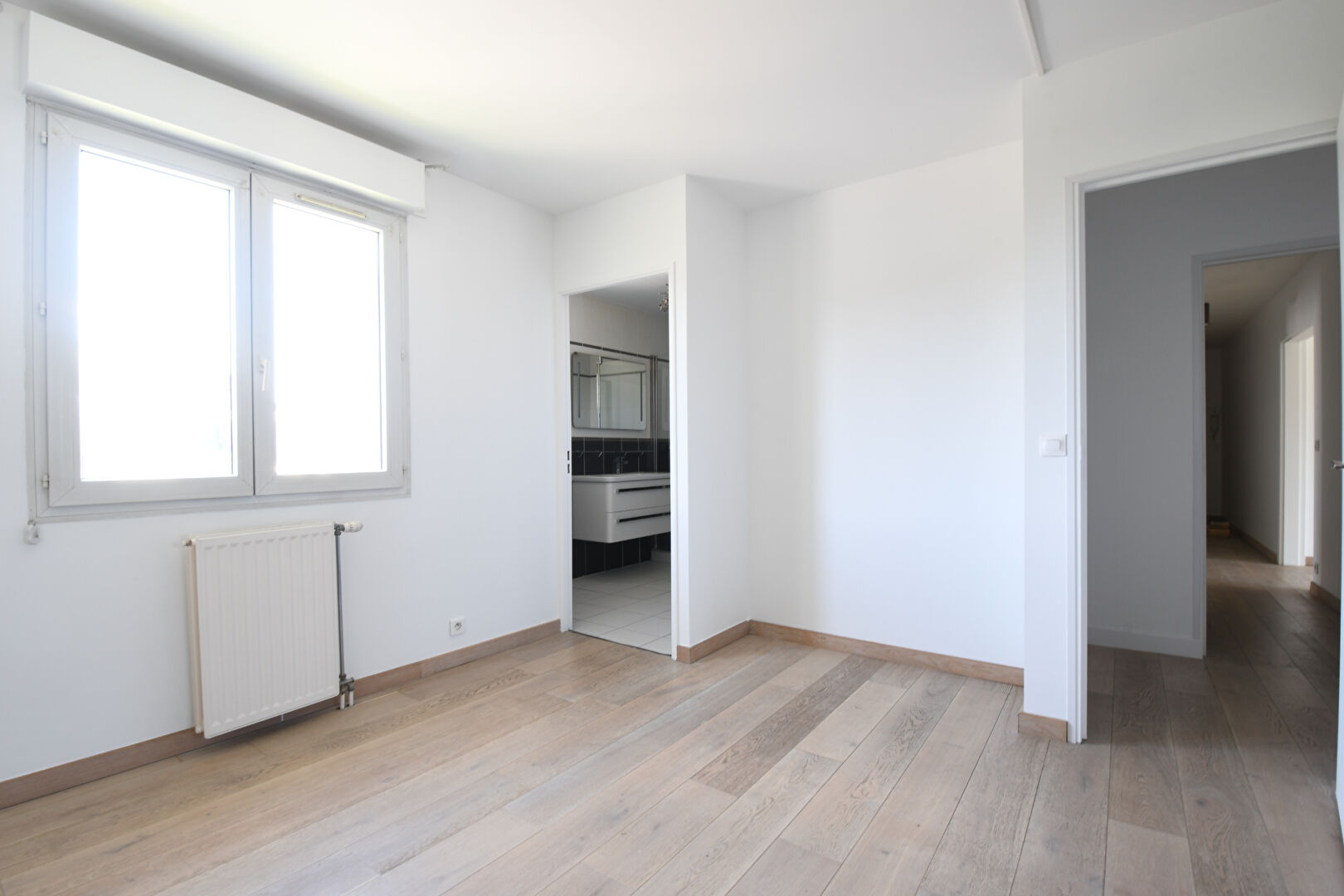 Appartement situé à Chatou 4 pièces de 92 m² en très bon état proche des commerces