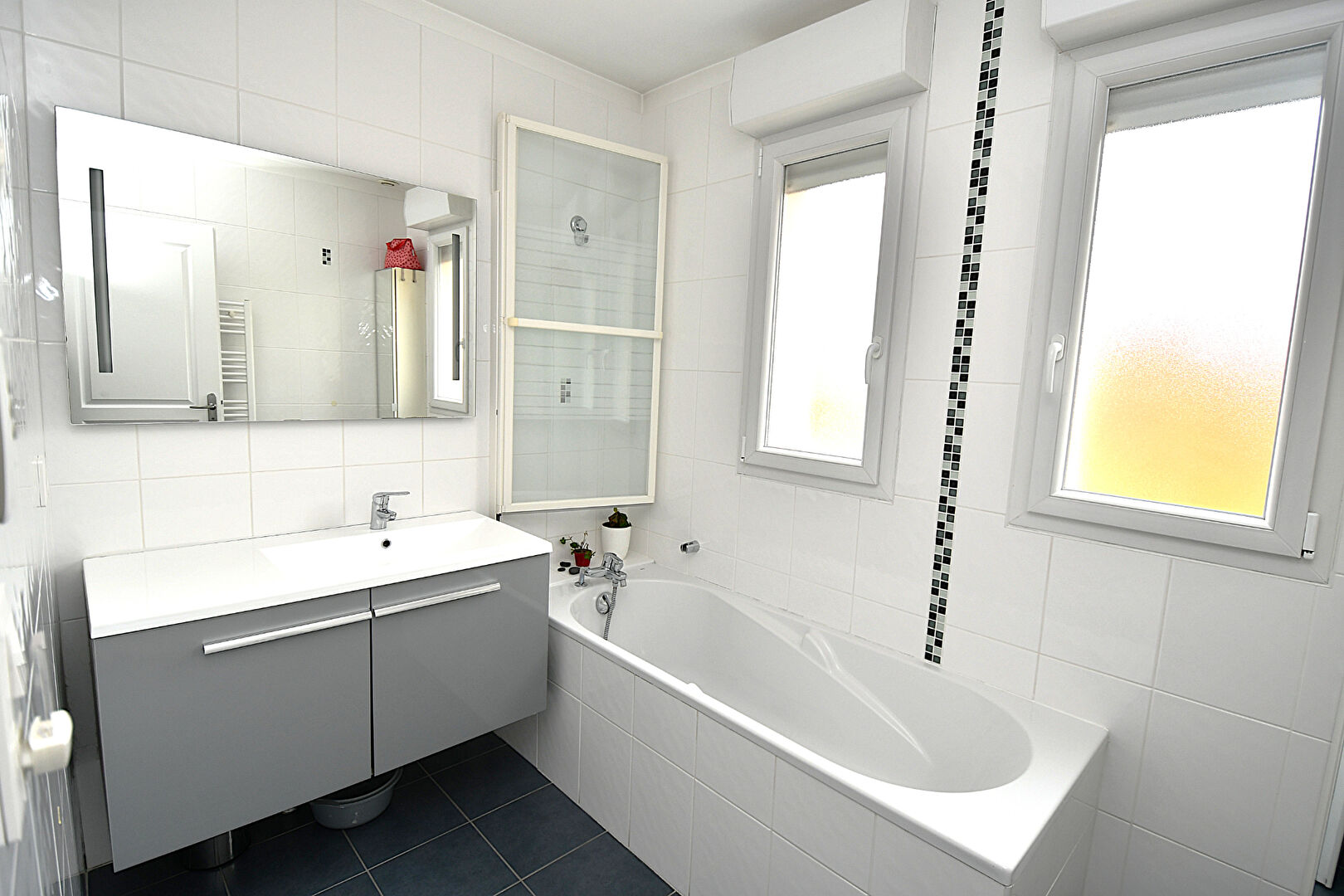 Maison de 117 m² loi carrez et 135 m² au sol avec 4 chambres sur terrain de 265 m²