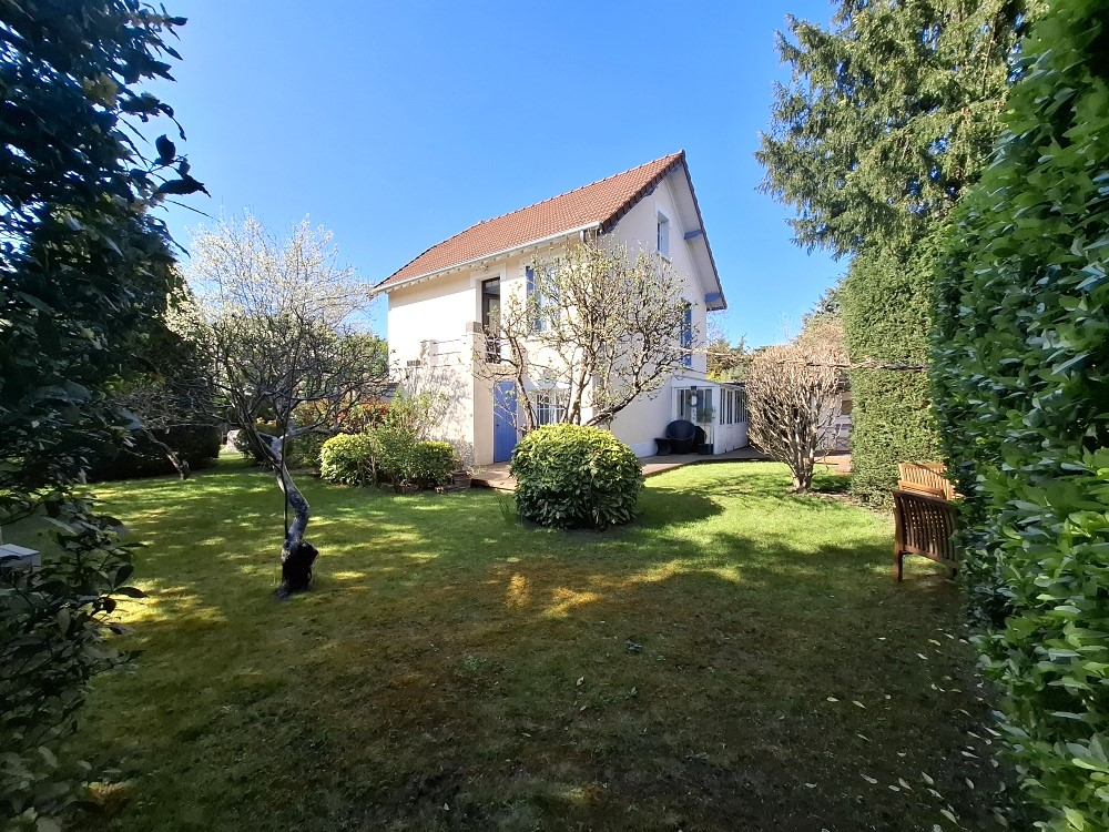 Croissy Sur Seine  maison de 135 m² sur terrain de 585 m²