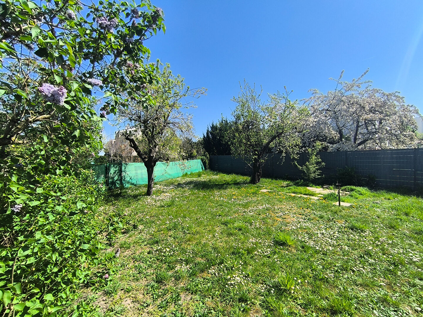 Maison située à Chatou avec 4 chambres sur 535m² de terrain