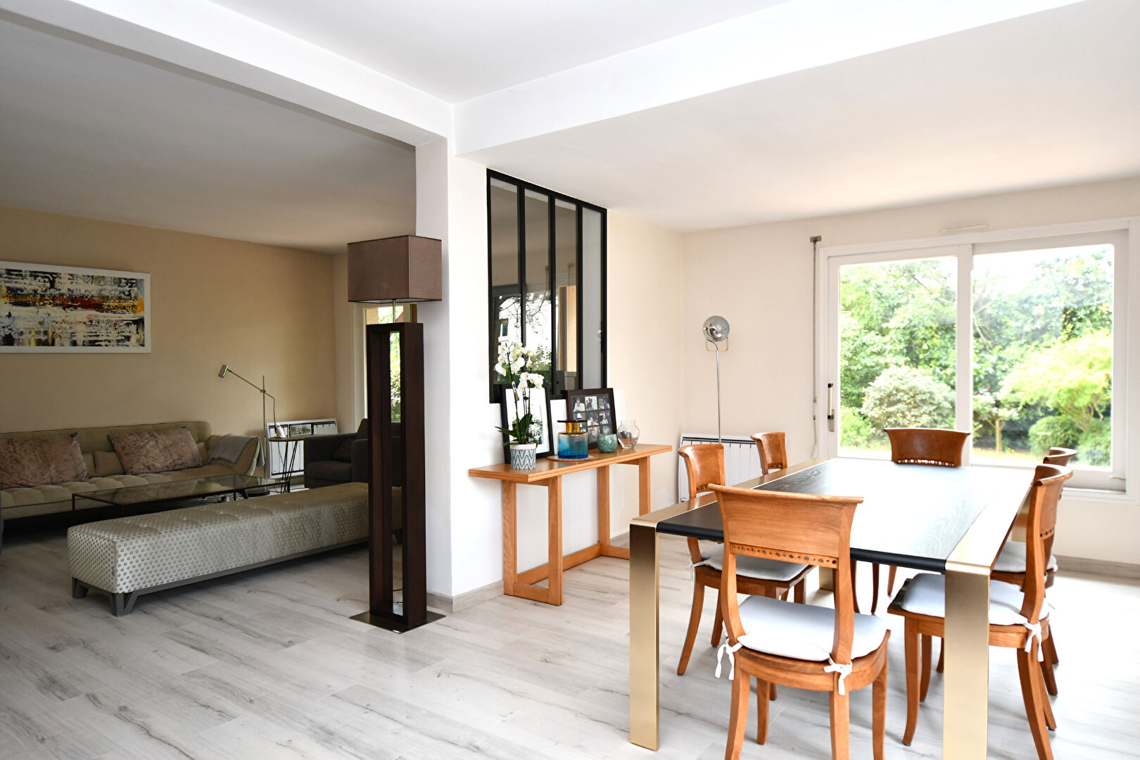 Maison située à Chatou avec 5 chambres de 204.m2 sur un terrain de 951 m²