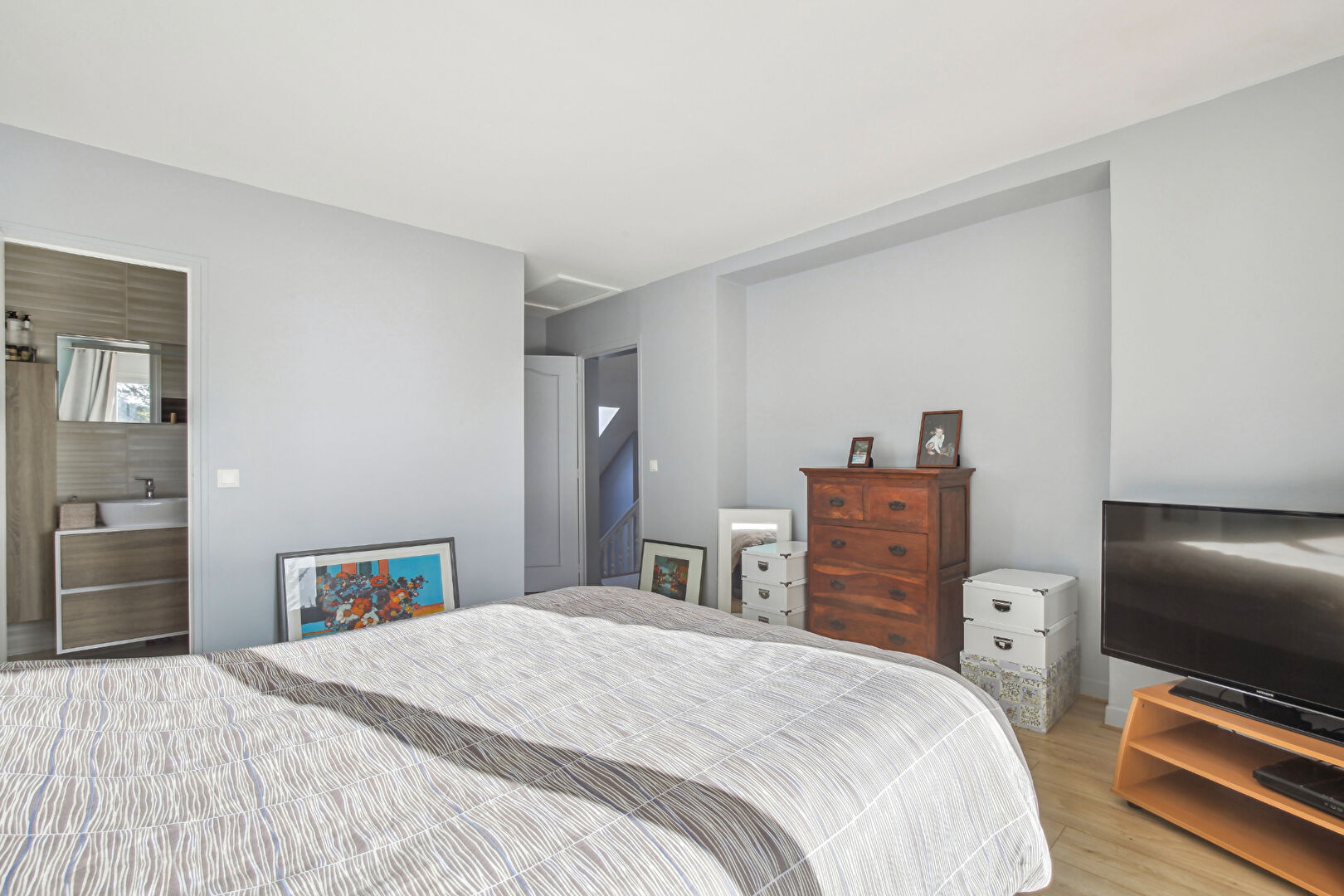 Maison située à Chatou avec 5 chambres de 204.m2 sur un terrain de 951 m²