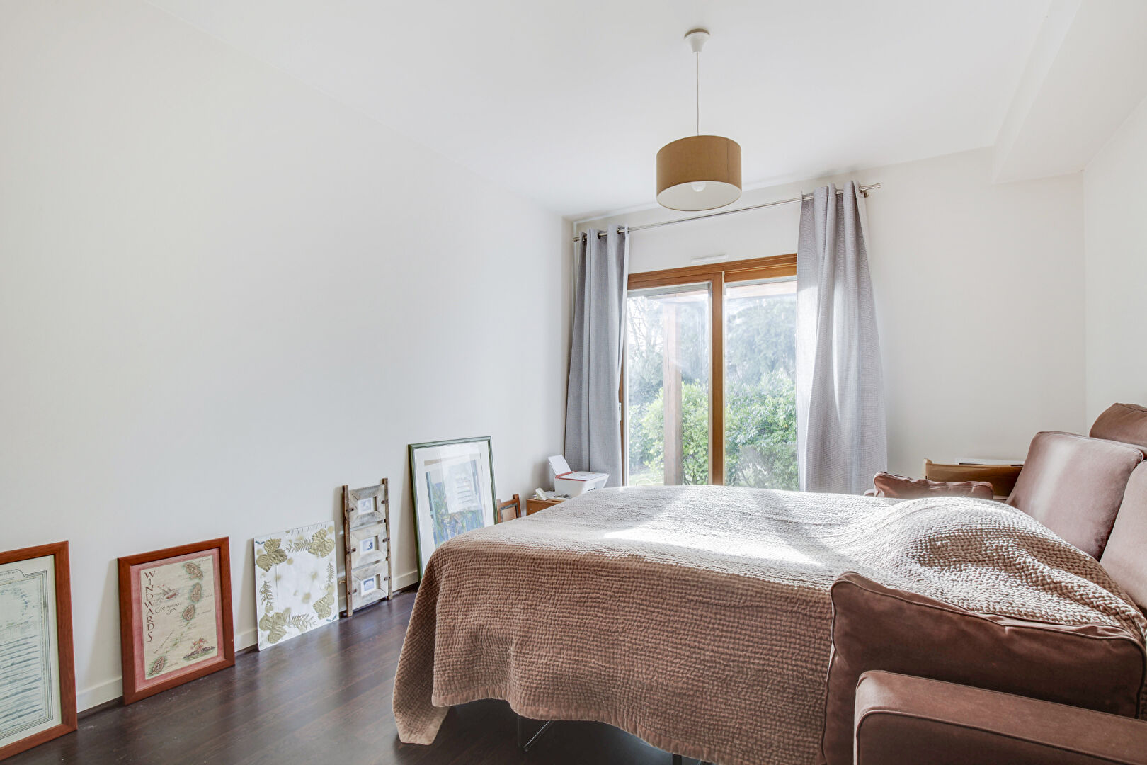 Maison située à Chatou avec 5 chambres de 204.m2 sur un terrain de 951 m²