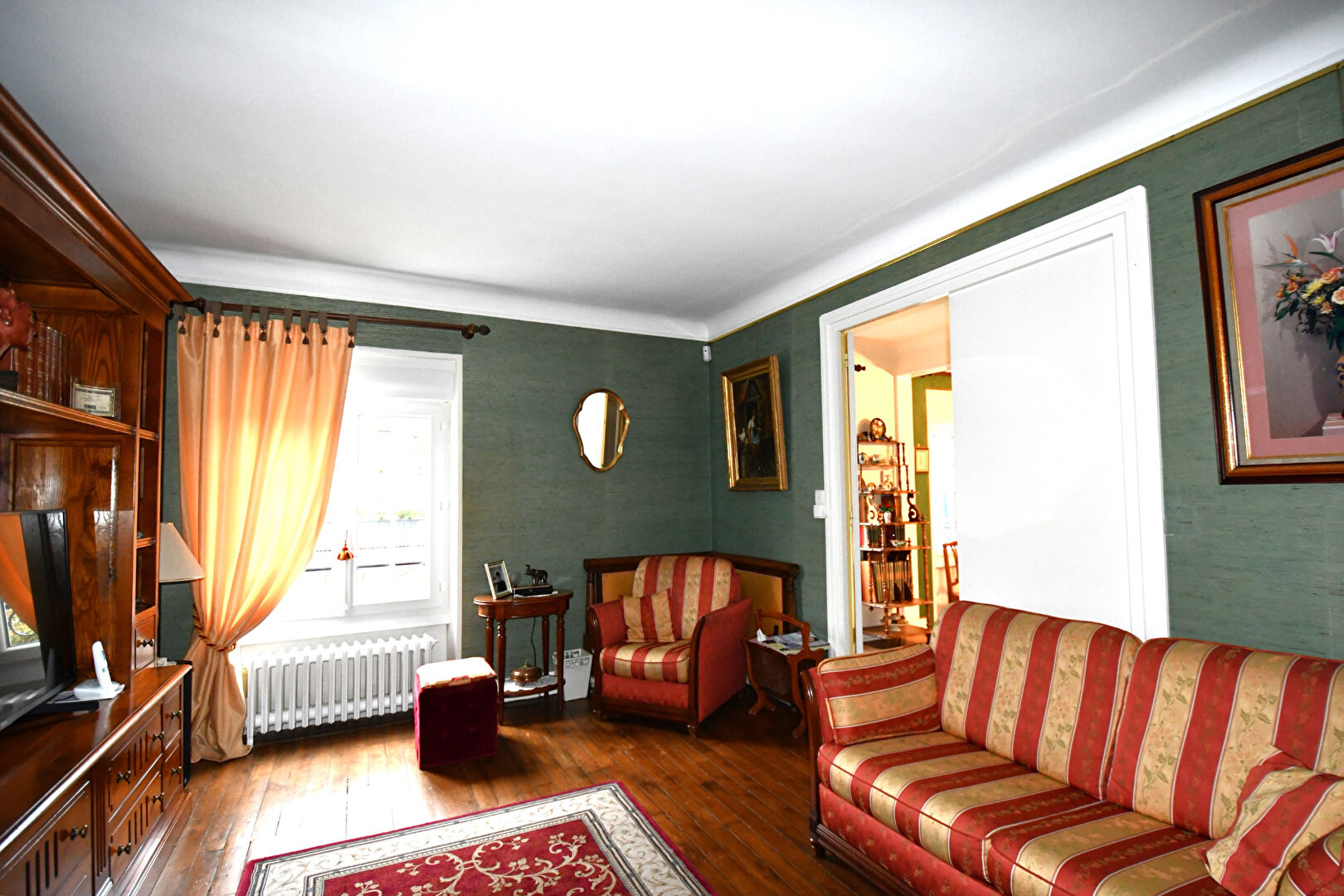 BAS DE CHATOU Maison de 131 m2 avec 3 chambres, située à 10 mn du RER