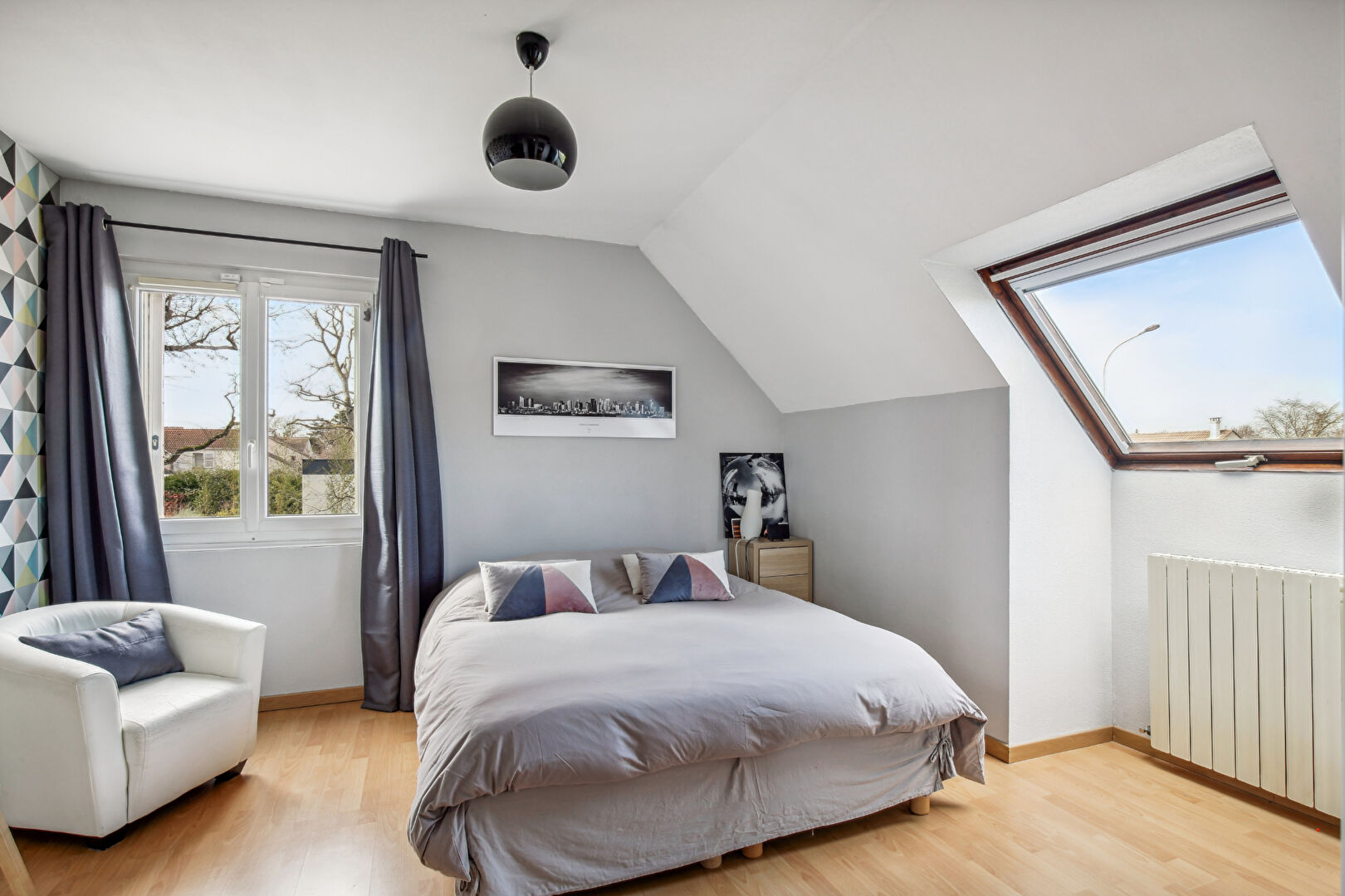 MAISON située à MONTESSON  en lisière de CHATOU de 150 m2 au sol sur 459 m² de terrain