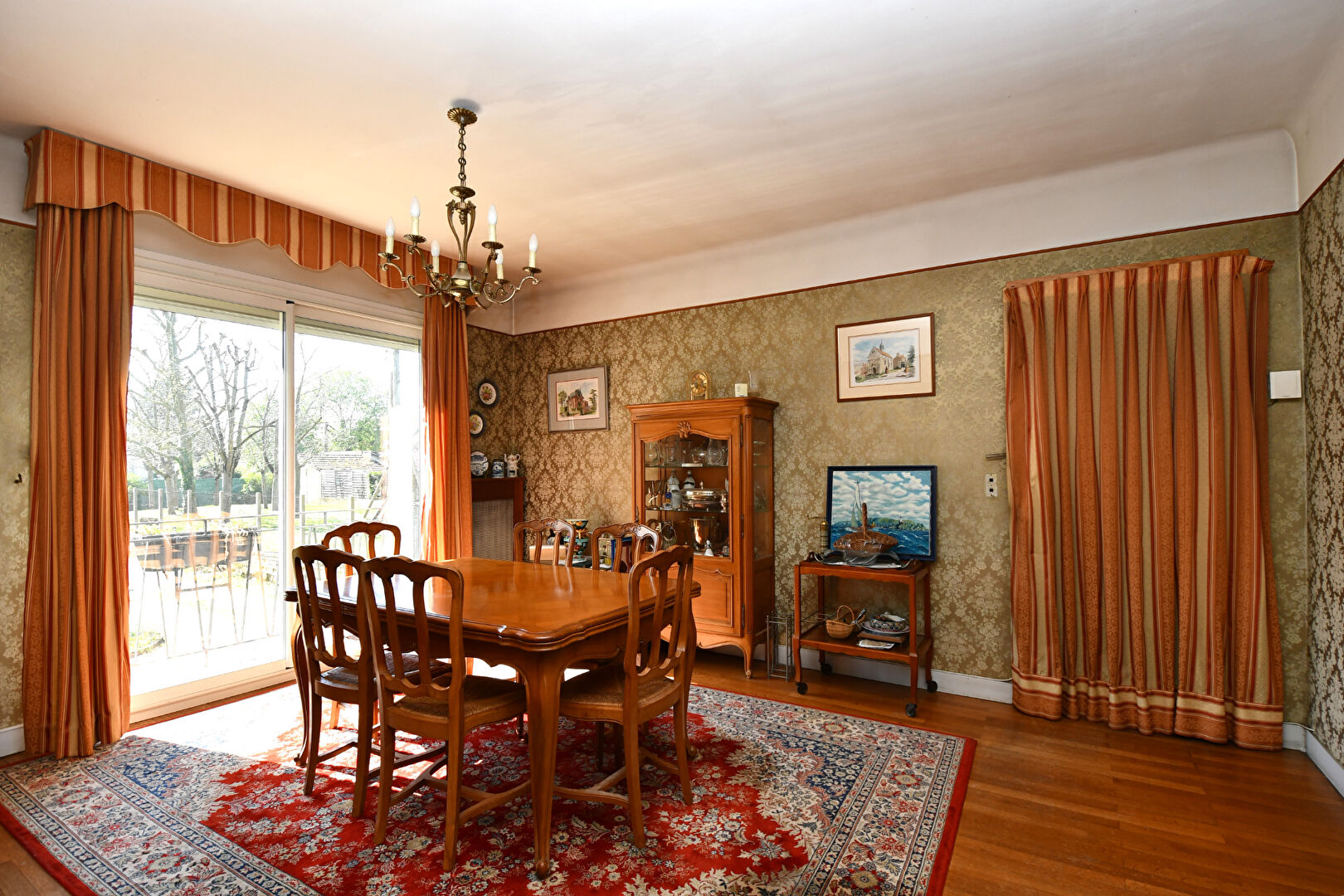 Maison située à Chatou de 93 m² avec 3 chambres  sur un terrain de 320 m²