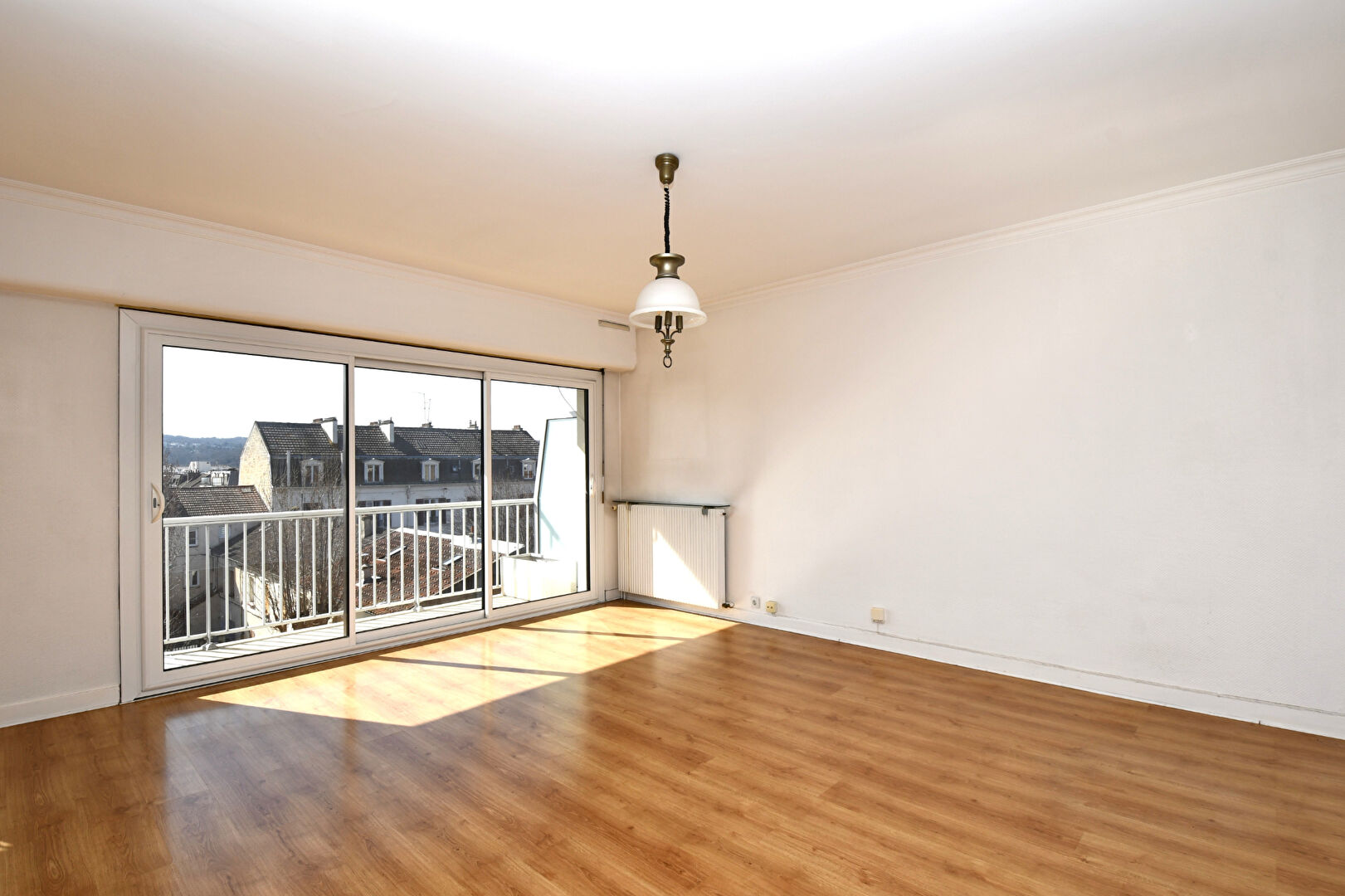 Appartement situé à Croissy-sur-Seine de 91 m² avec 3 chambres à 12 mn du RER et 3 mn du centre