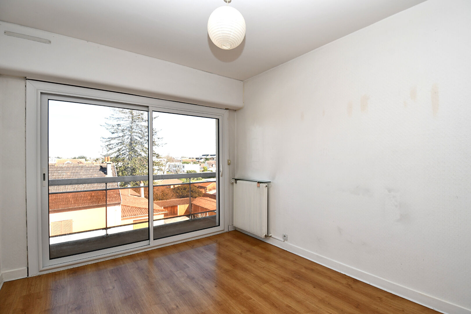 Appartement situé à Croissy-sur-Seine de 91 m² avec 3 chambres à 12 mn du RER et 3 mn du centre