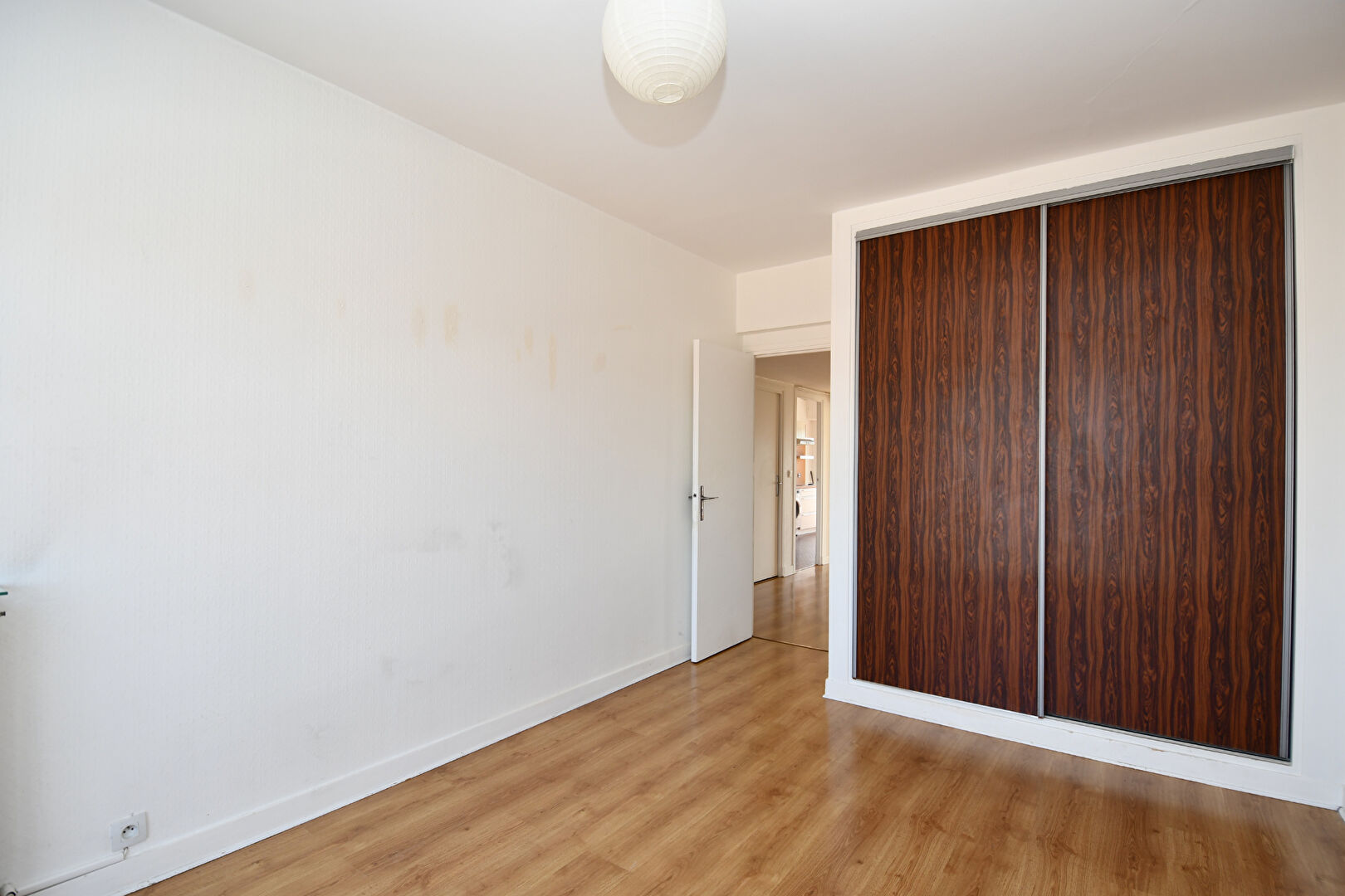 Appartement situé à Croissy-sur-Seine de 91 m² avec 3 chambres à 12 mn du RER et 3 mn du centre