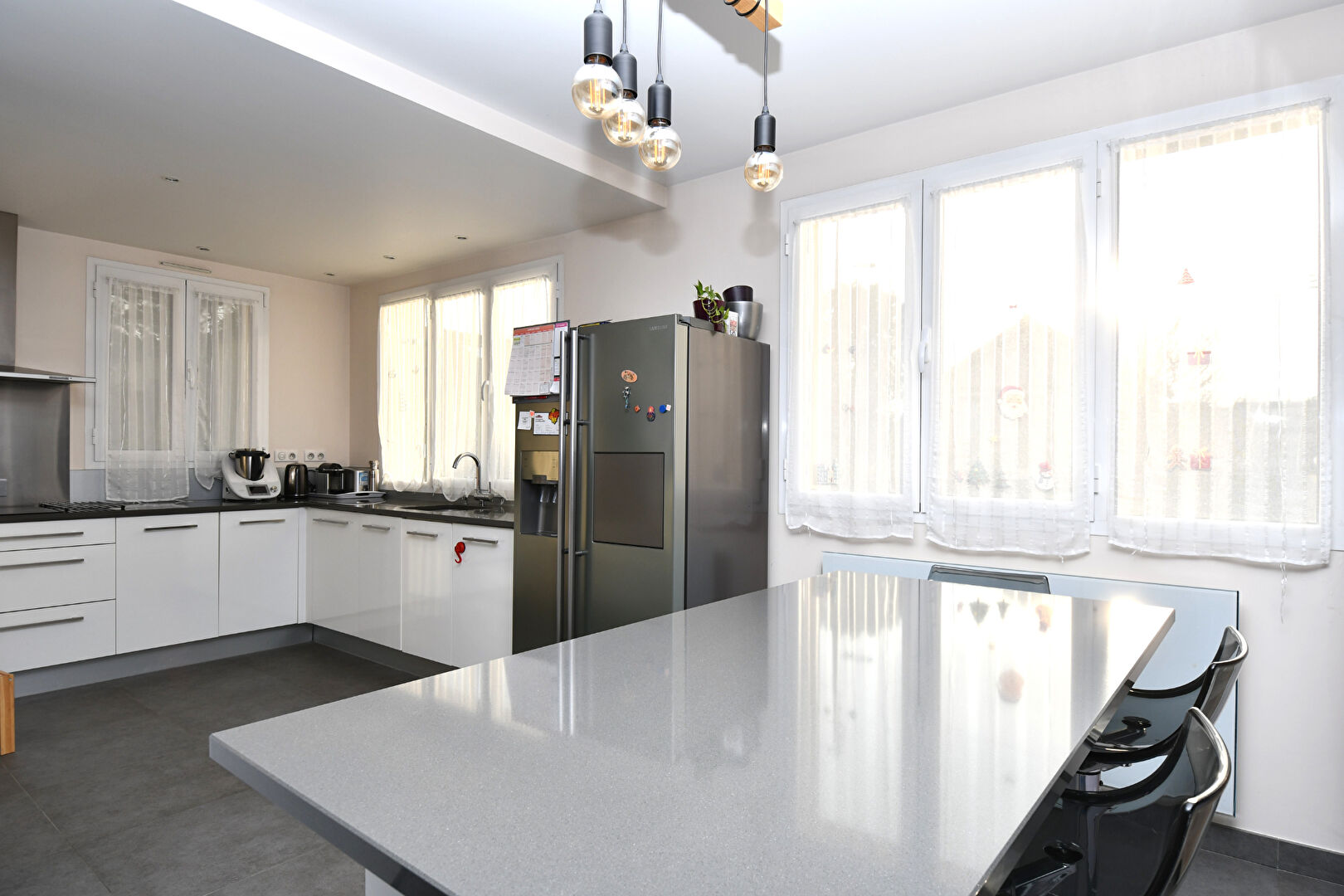 Maison située à Chatou  avec 4 chambres de 143 m² sur 510 m² de terrain