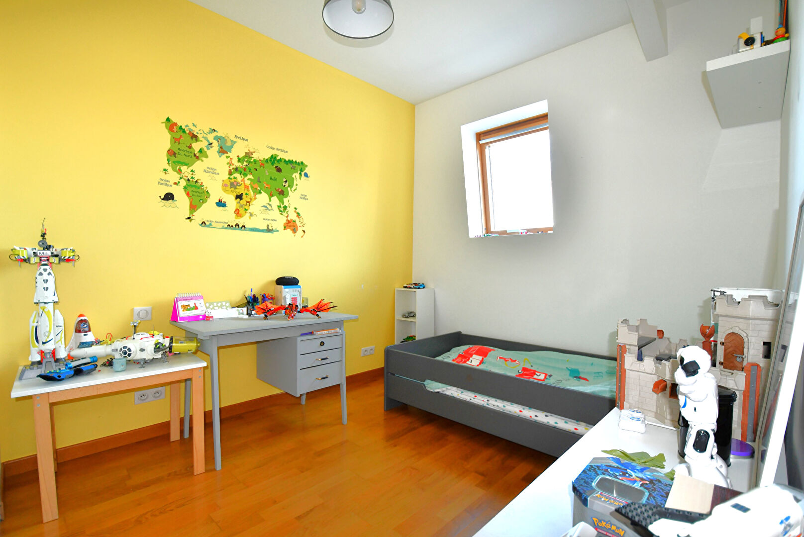 Maison située à Chatou  avec 4 chambres de 143 m² sur 510 m² de terrain