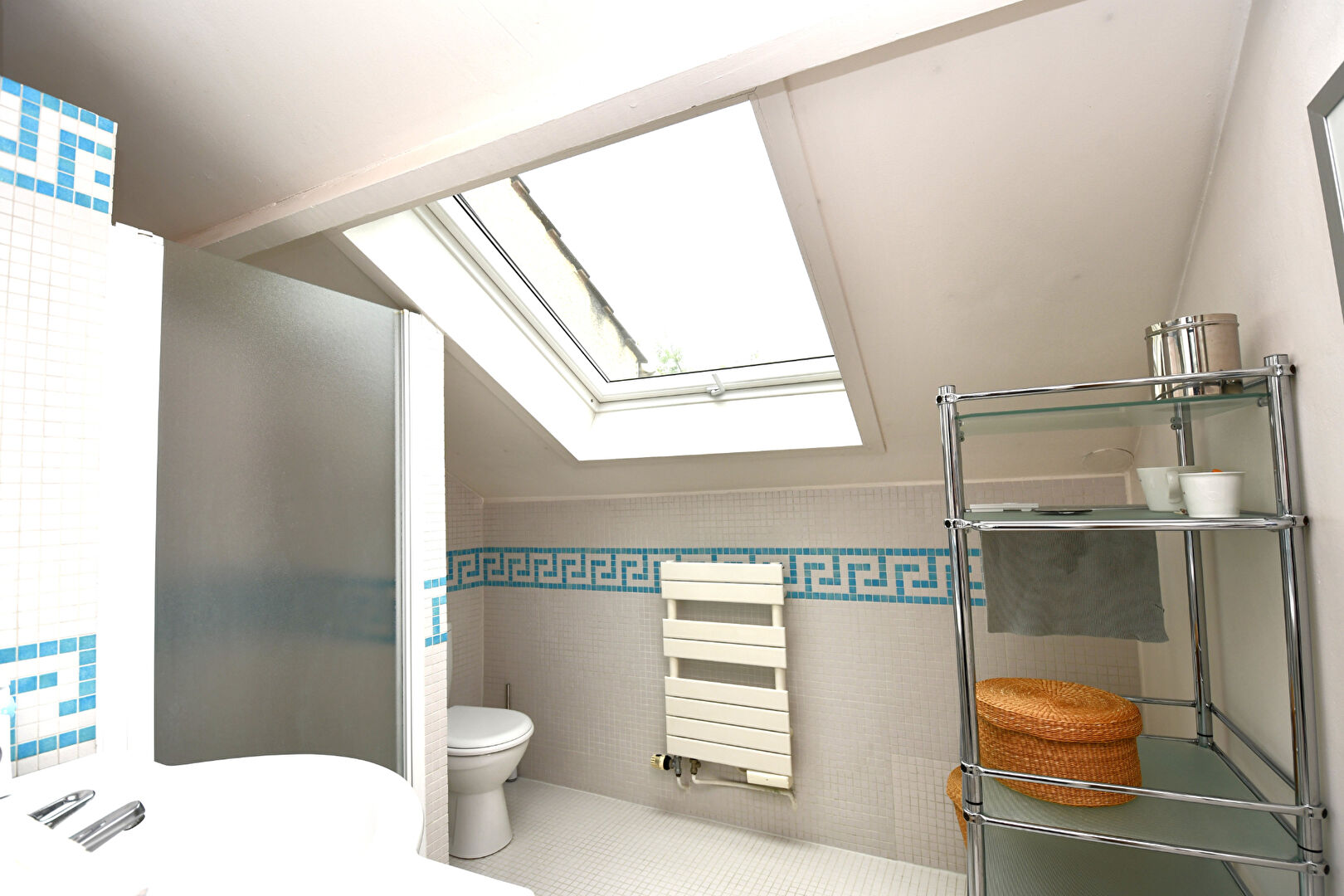 CHATOU Maison familiale d’environ 150 m²  au sol avec 4 chambres sur un terrain de 499 m²