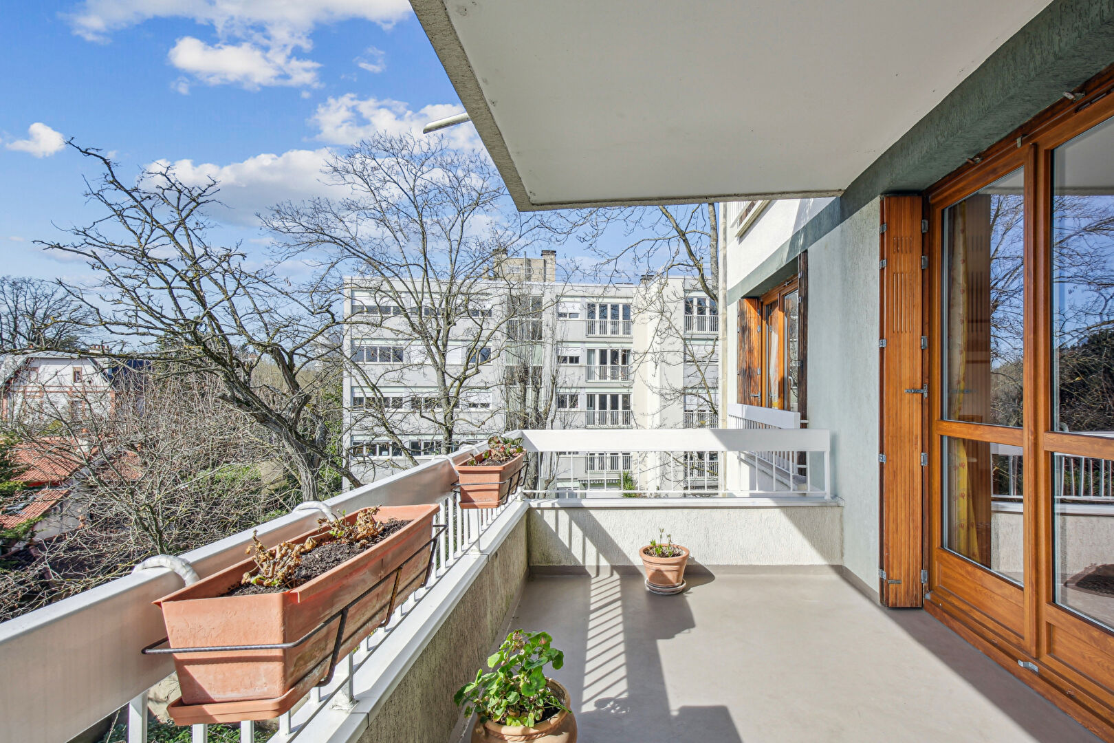 Appartement situé à Chatou de 114 m² avec 3 chambres terrasse et balcon