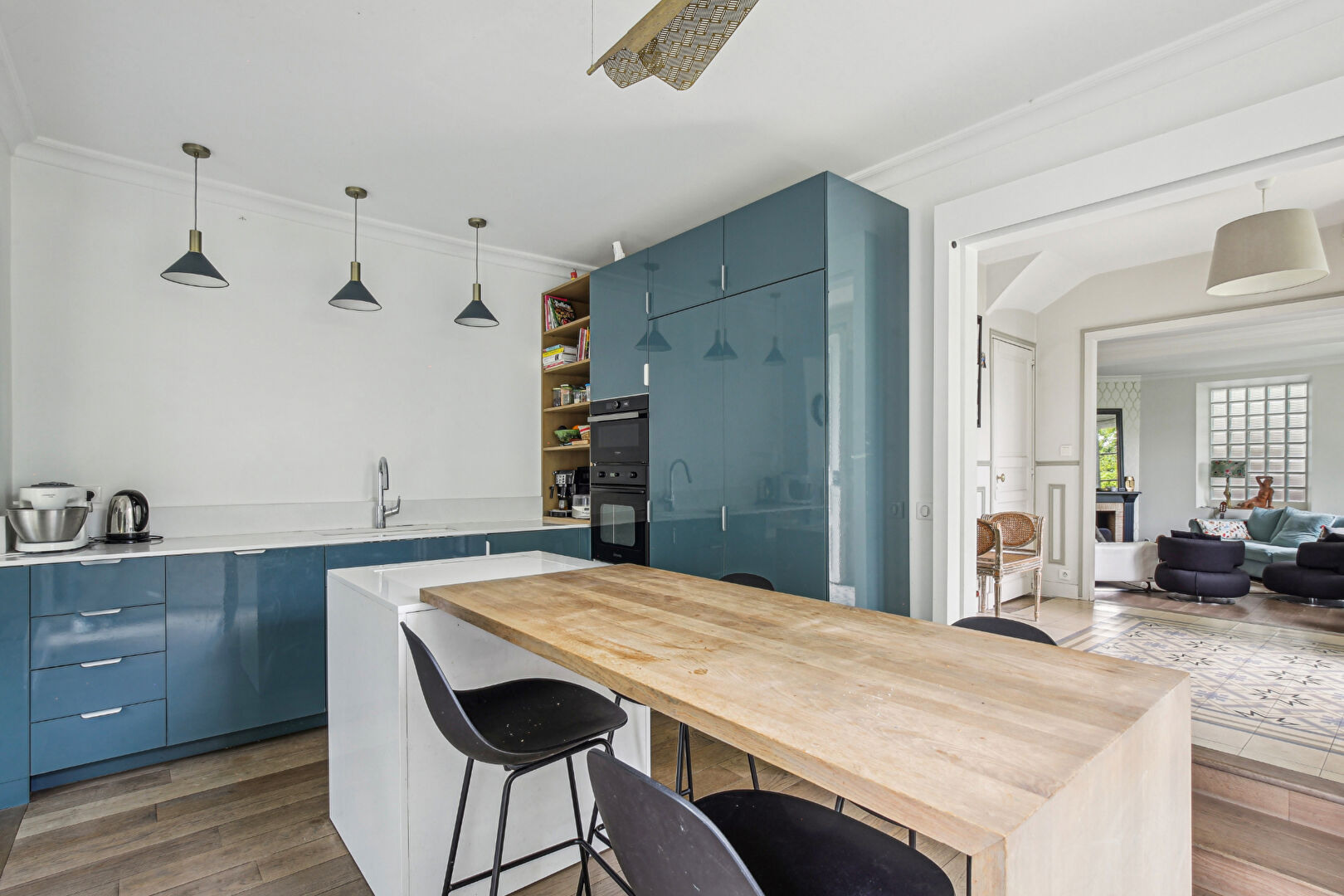 Maison longère située à CHATOU de 196 m² au sol avec 5 chambres à 10 mn du RER