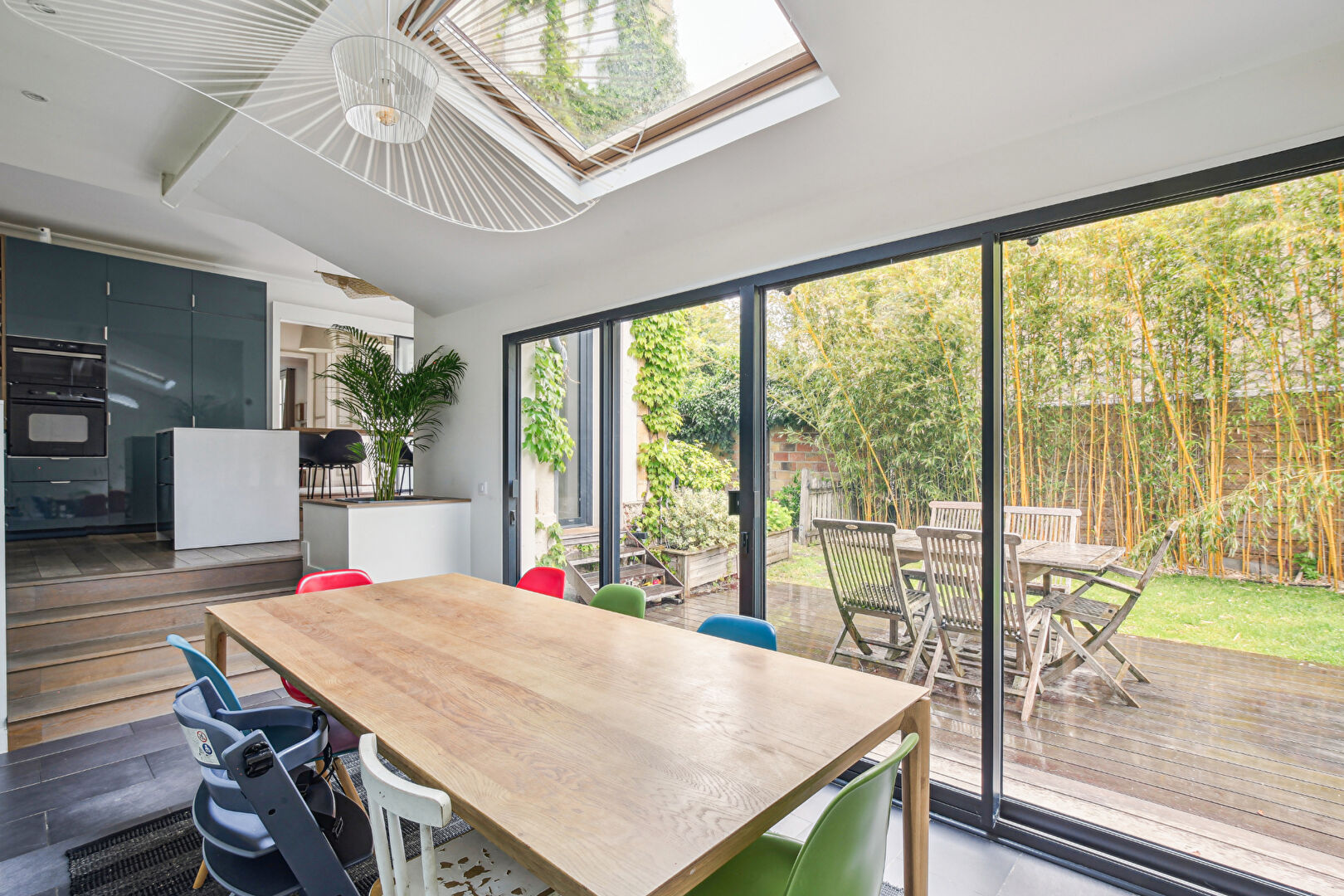 Maison longère située à CHATOU de 196 m² au sol avec 5 chambres à 10 mn du RER