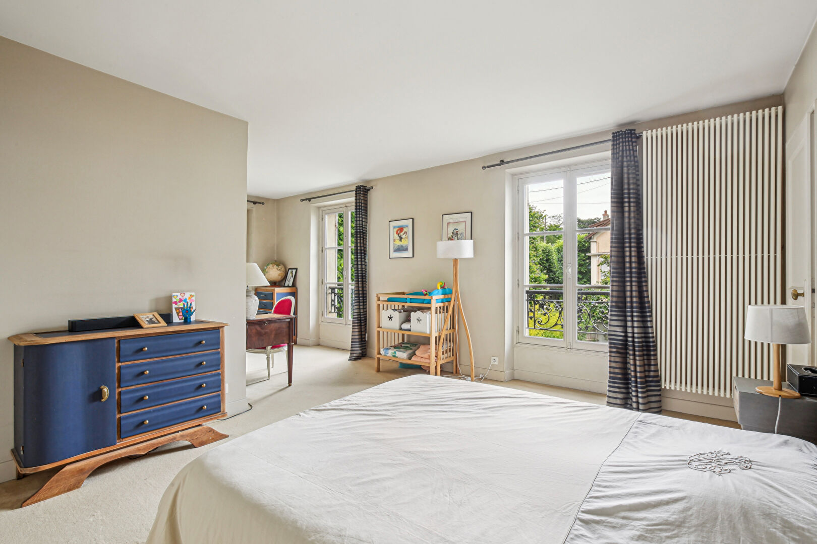 Maison longère située à CHATOU de 196 m² au sol avec 5 chambres à 10 mn du RER