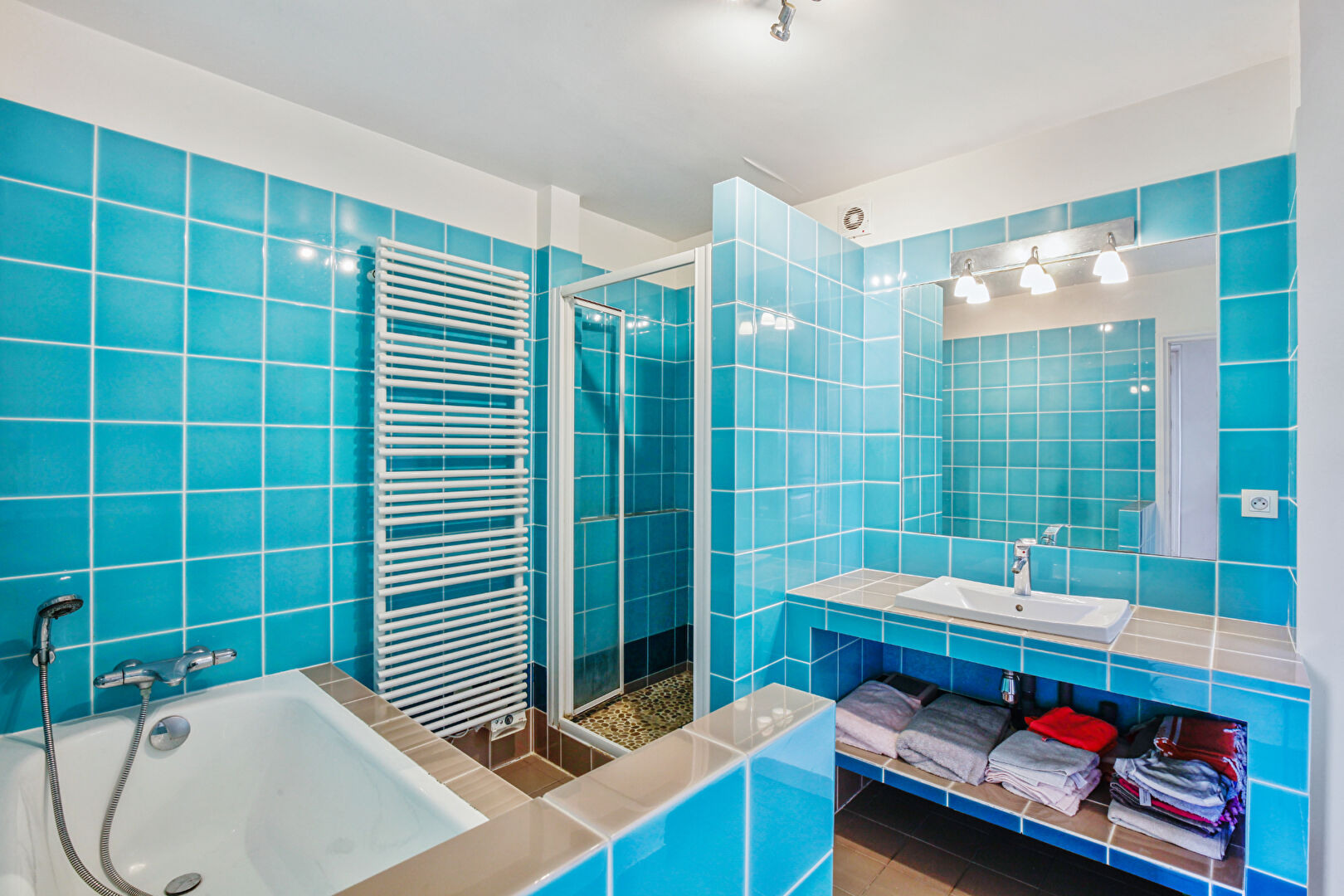 Maison longère située à CHATOU de 196 m² au sol avec 5 chambres à 10 mn du RER