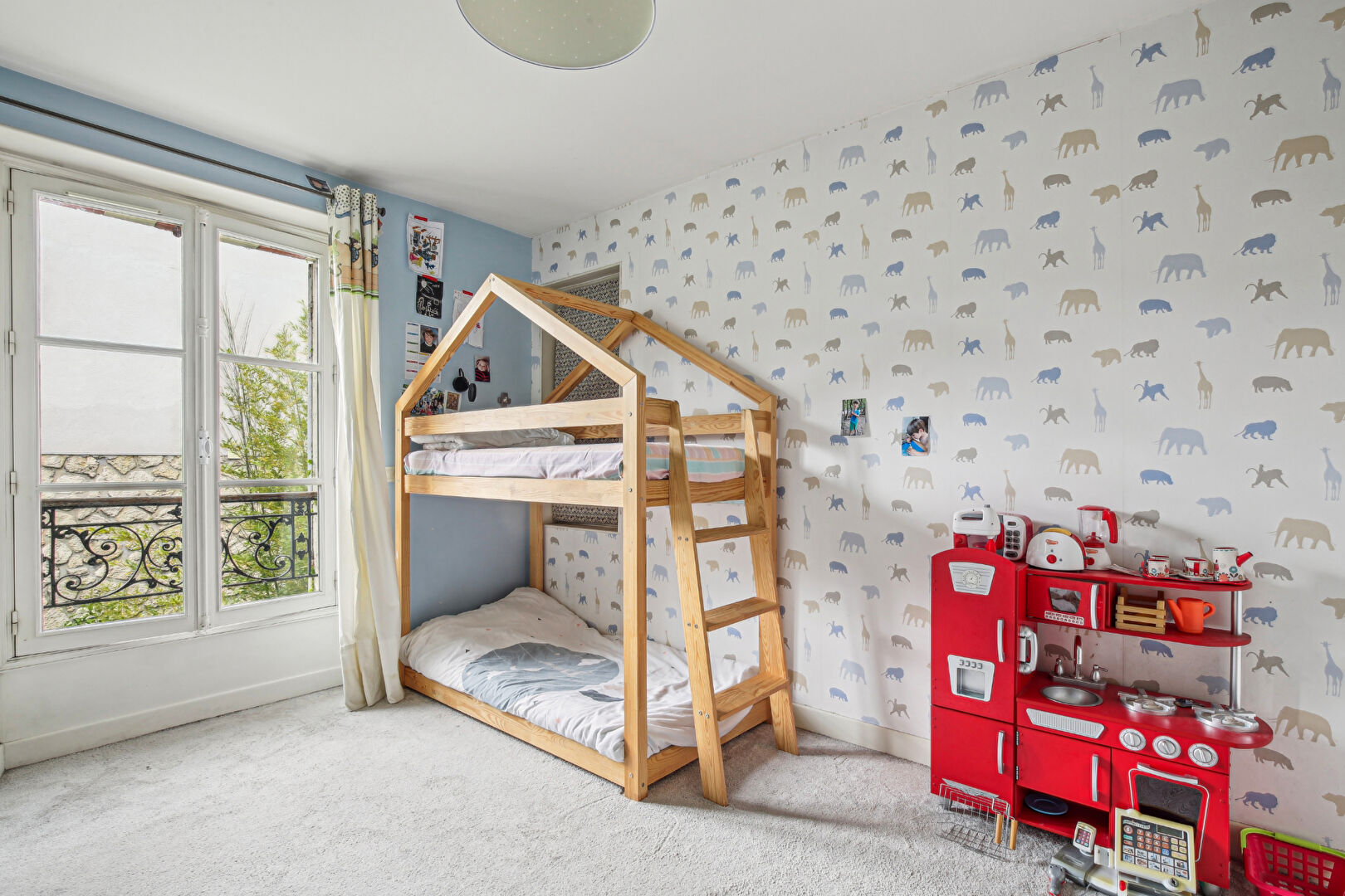 Maison longère située à CHATOU de 196 m² au sol avec 5 chambres à 10 mn du RER