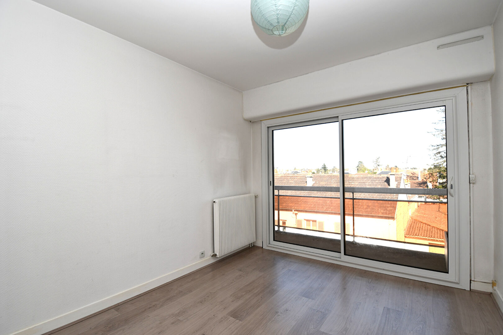 Appartement situé à Croissy-sur-Seine de 91 m² avec 3 chambres à 12 mn du RER et 3 mn du centre