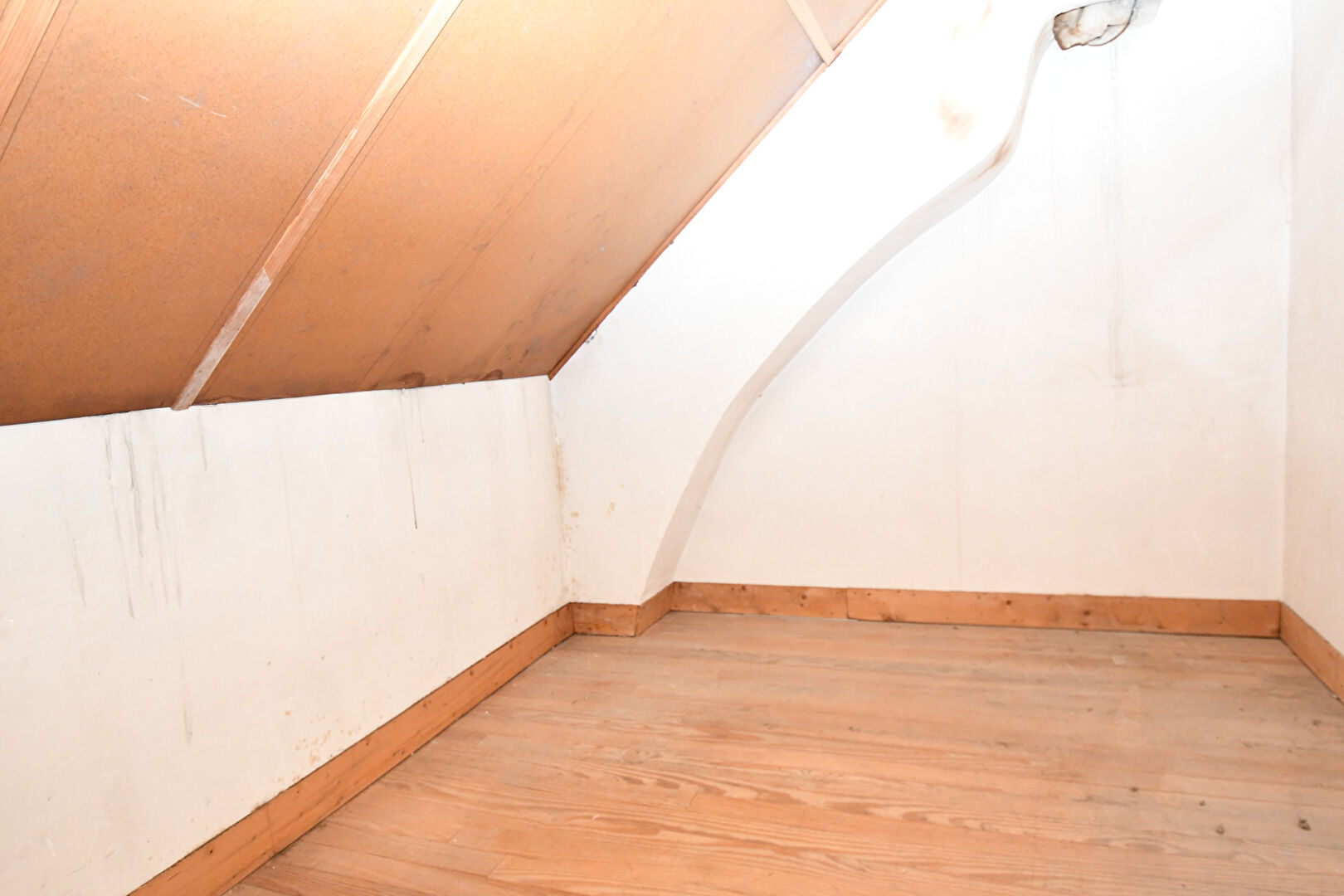 Maison située à Chatou avec 3 chambres sur 589m² de terrain.