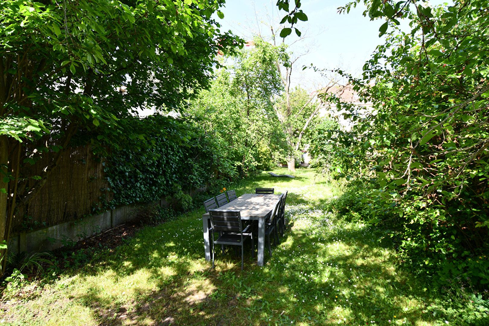 Maison située à CHATOU de 153 m² avec 4 chambres sur un terrain de 775 m²