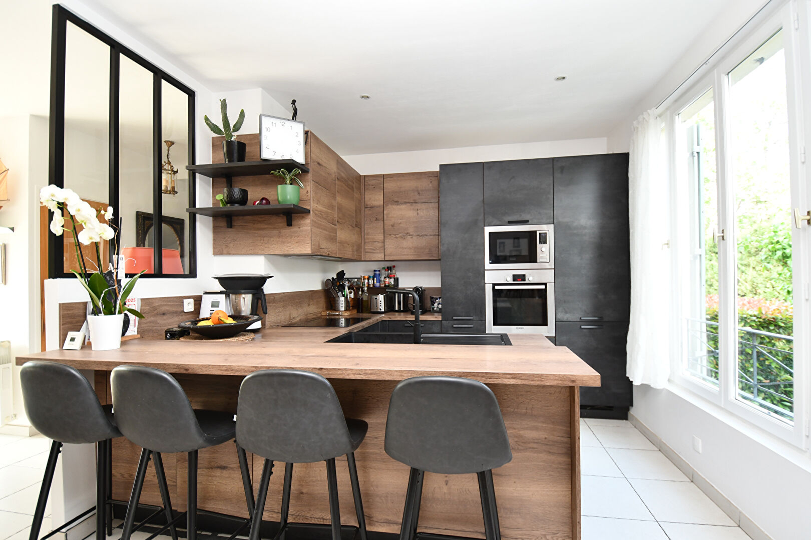 Agence immobilière de AGENCE LE CARRE IMMOBILIER Chatou
