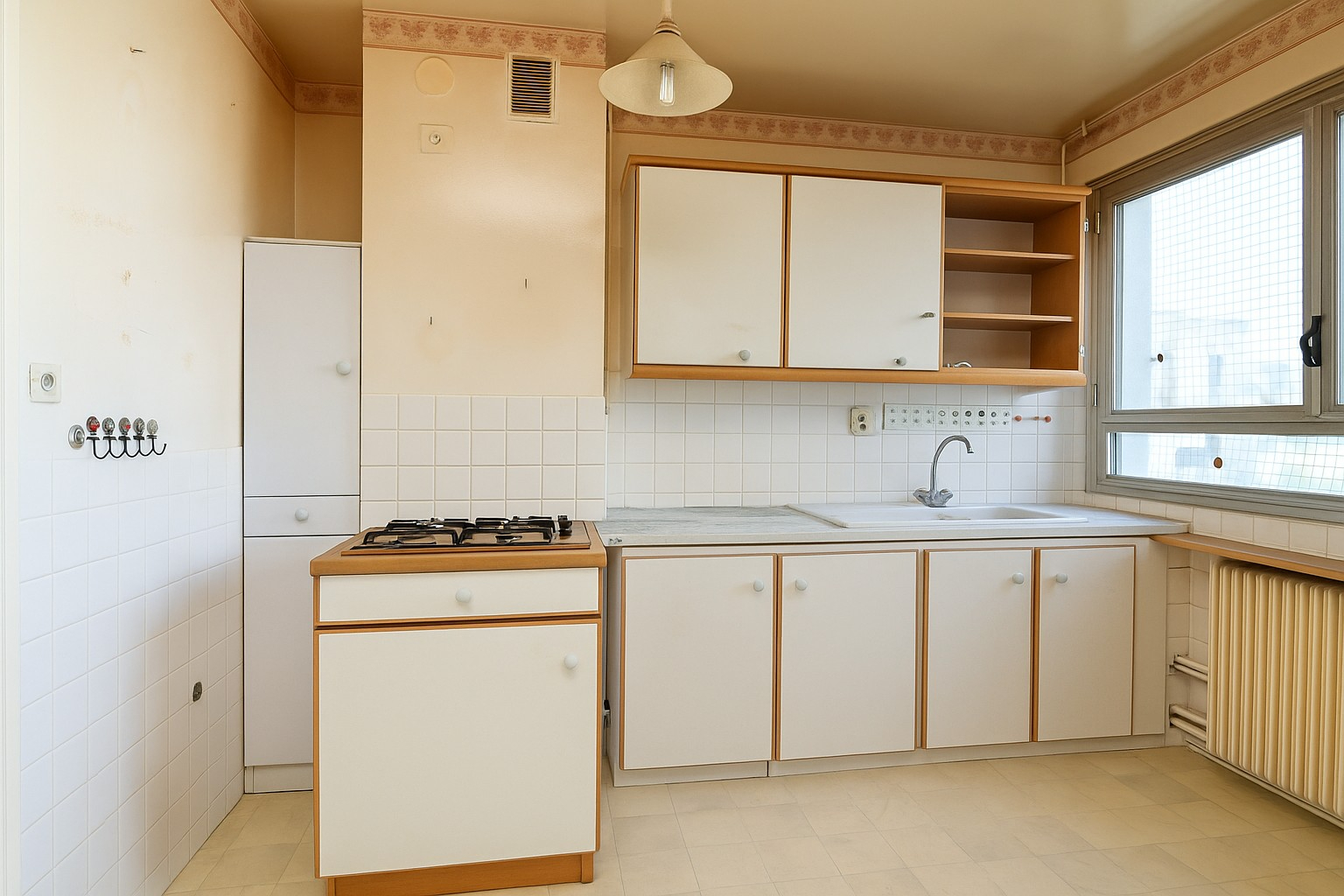 Appartement situé à Chatou 3 pièces de 69 m2 au 4ème étage avec ascenseur à 3 mn du RER
