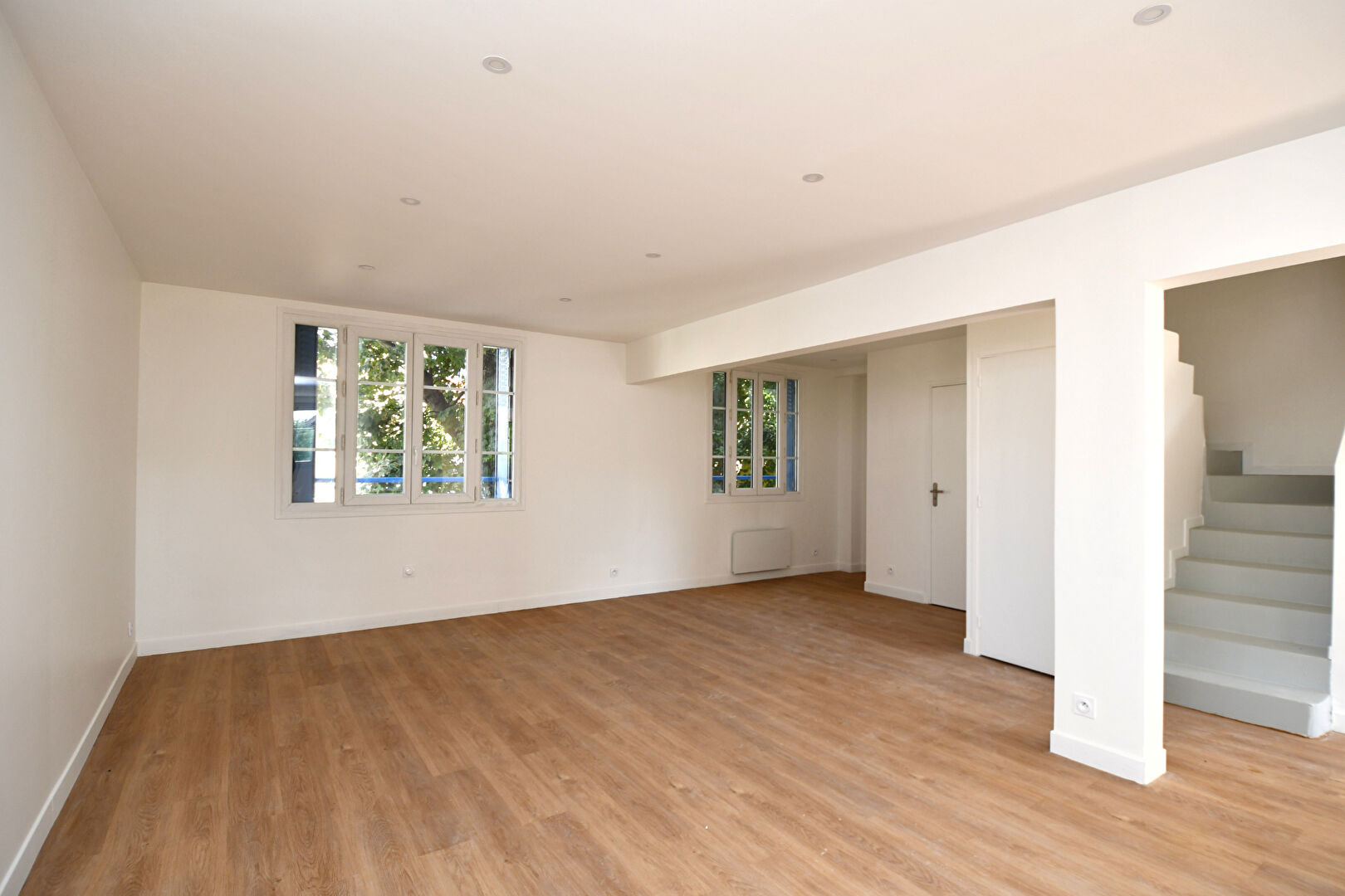 Carrières-sur-Seine – Maison rénovée 120 m² avec sous-sol et jardin