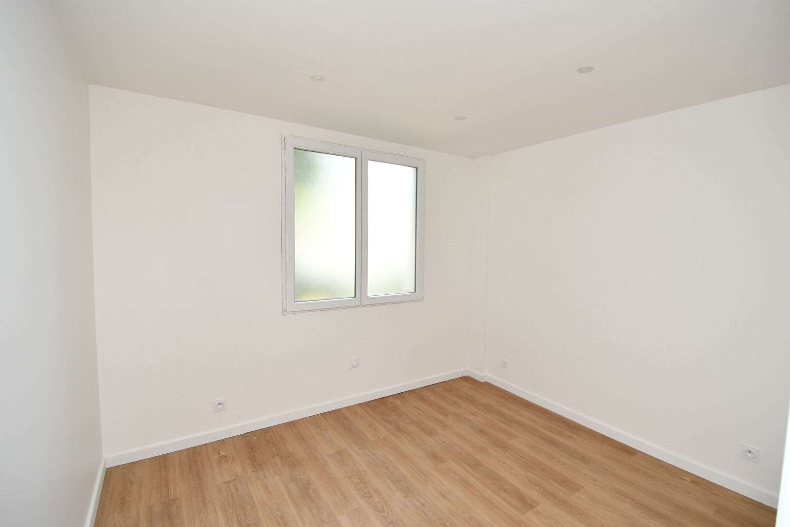 Carrières-sur-Seine – Maison rénovée 120 m² avec sous-sol et jardin