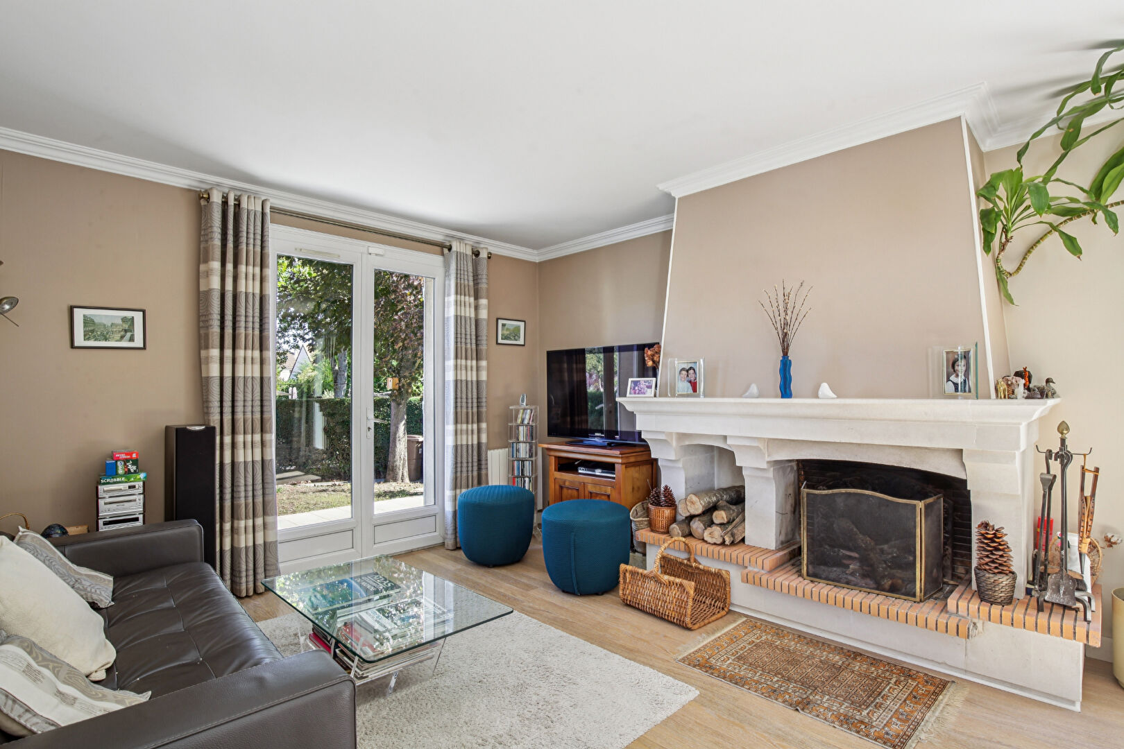 A CHATOU  Maison familiale de 176 m² au sol avec grand jardin sans vis-à-vis, Lisière du Vésinet