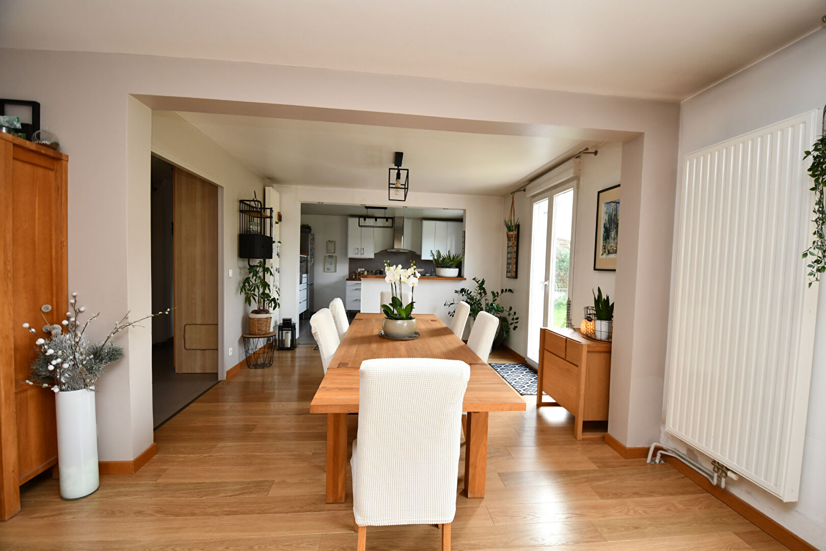 Maison située à 5 mn du centre ville de Montesson de 207 m² habitable et 230m² au sol  avec  6 chambres